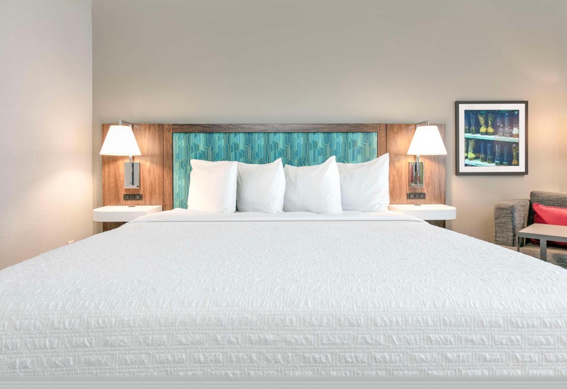 Hampton Inn & Suites Dallas-Allen photo 30