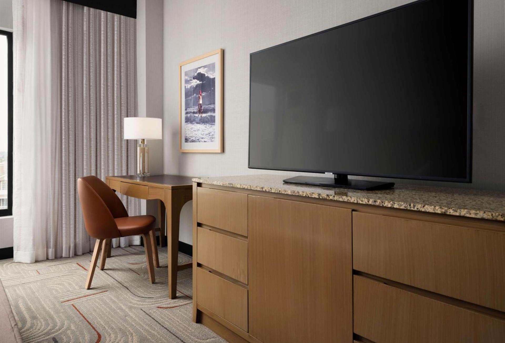 DoubleTree by Hilton Irvine Spectrum photo 32