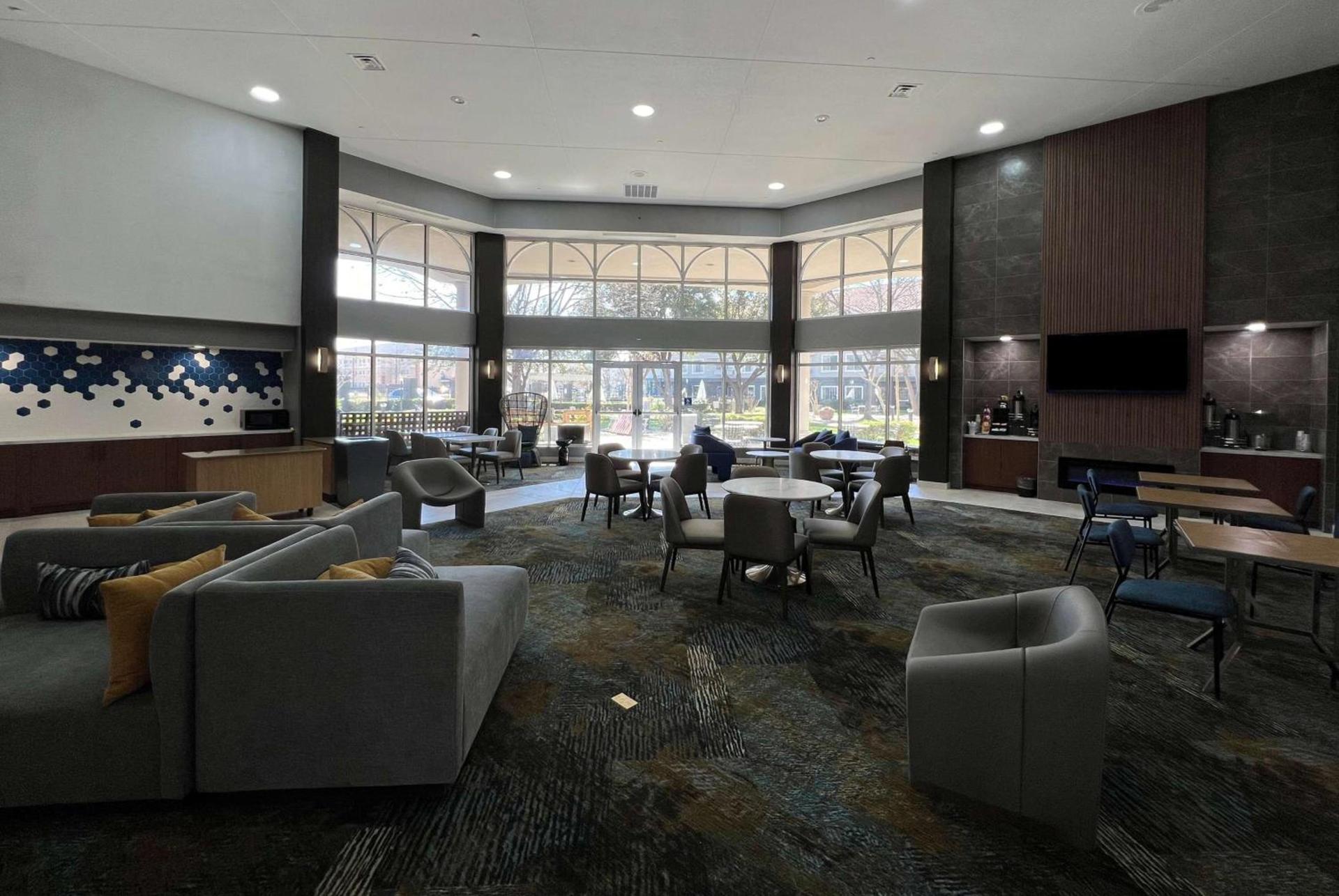 La Quinta by Wyndham Dallas DFW Airport North photo 31