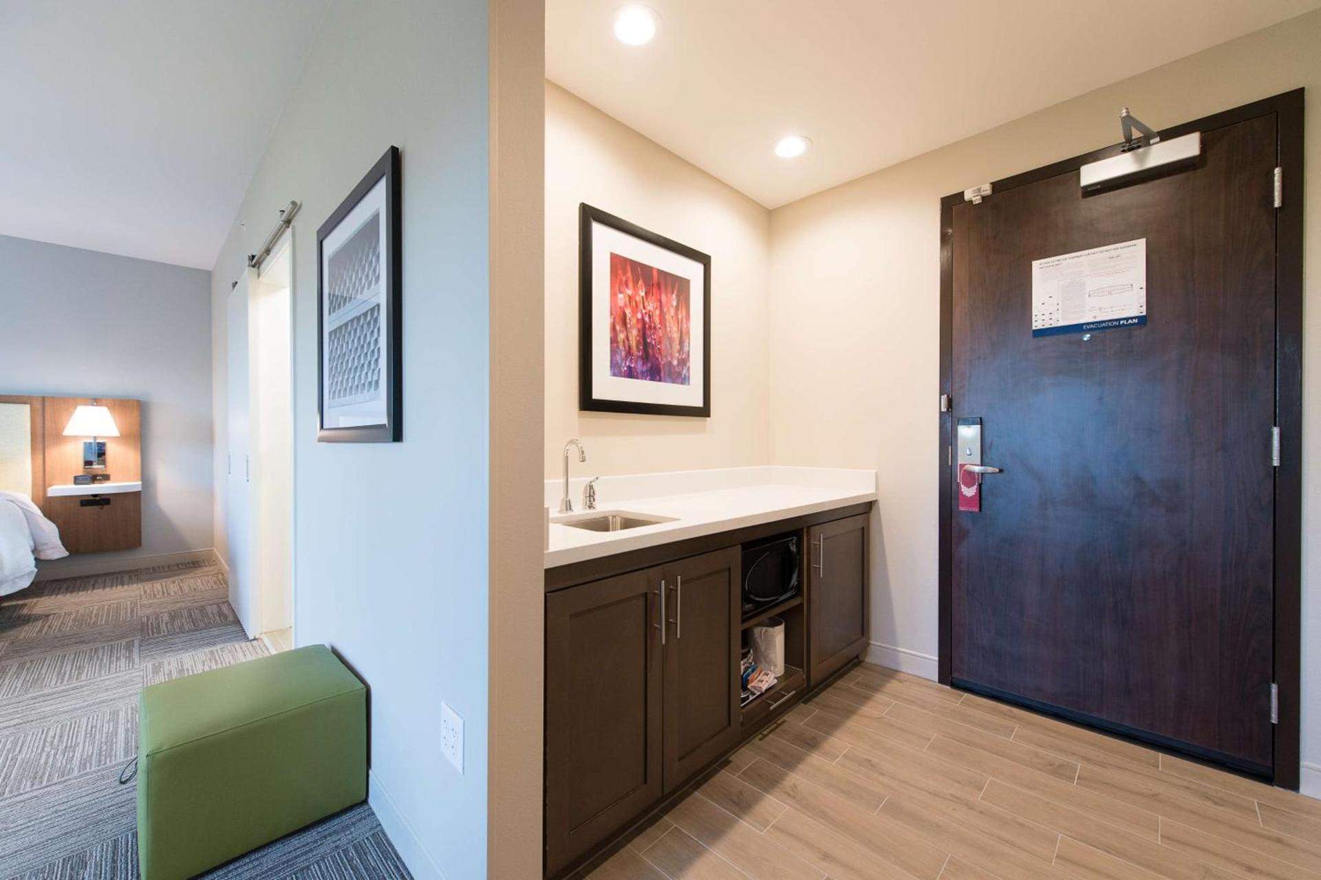 Hampton Inn and Suites Fayetteville, NC photo 31