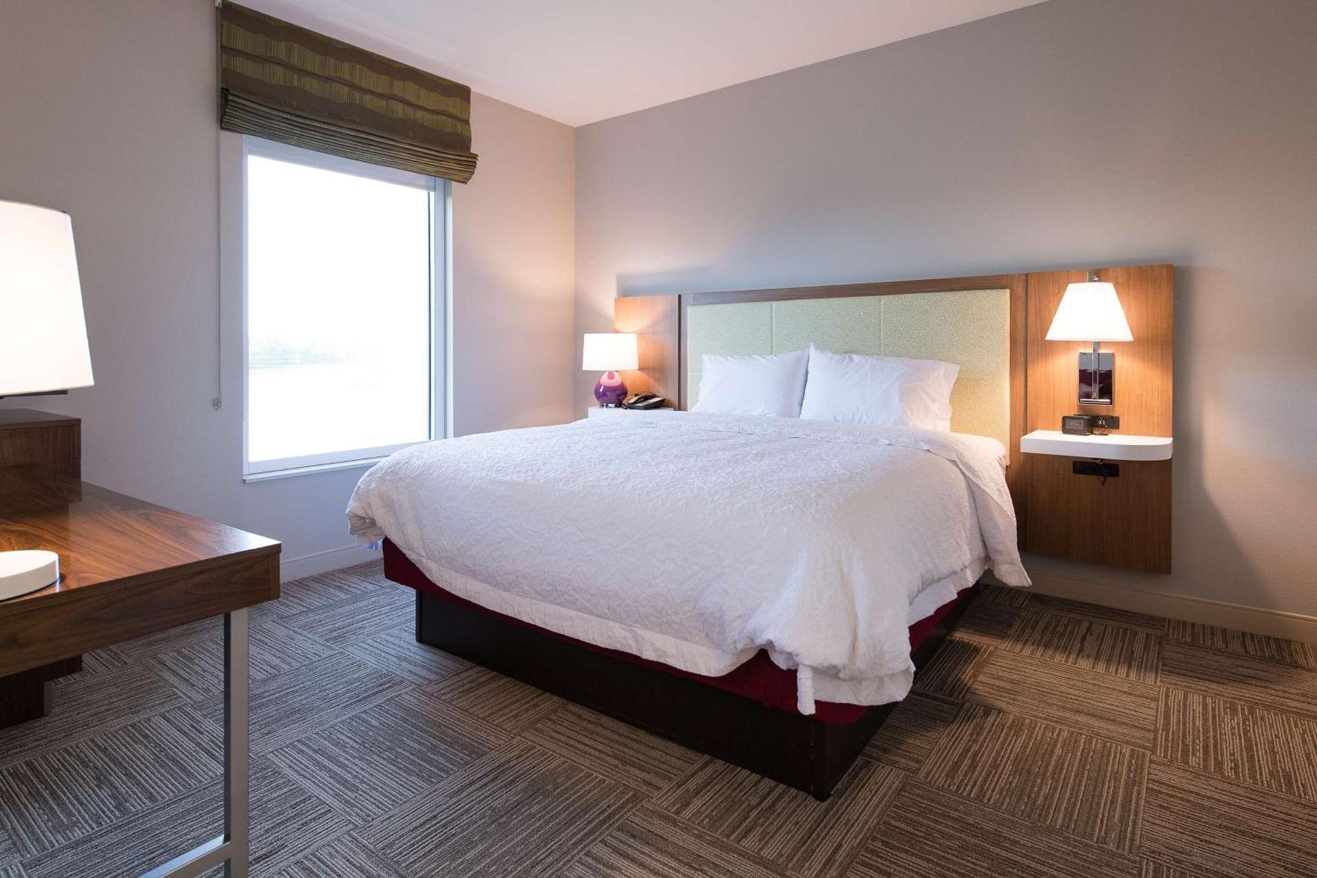 Hampton Inn and Suites Fayetteville, NC photo 32