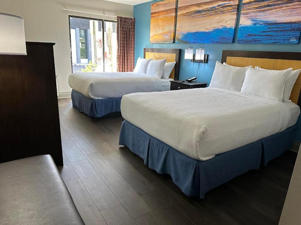 Days Inn & Suites by Wyndham Tampa Fairground-Casino-Ybor photo 11