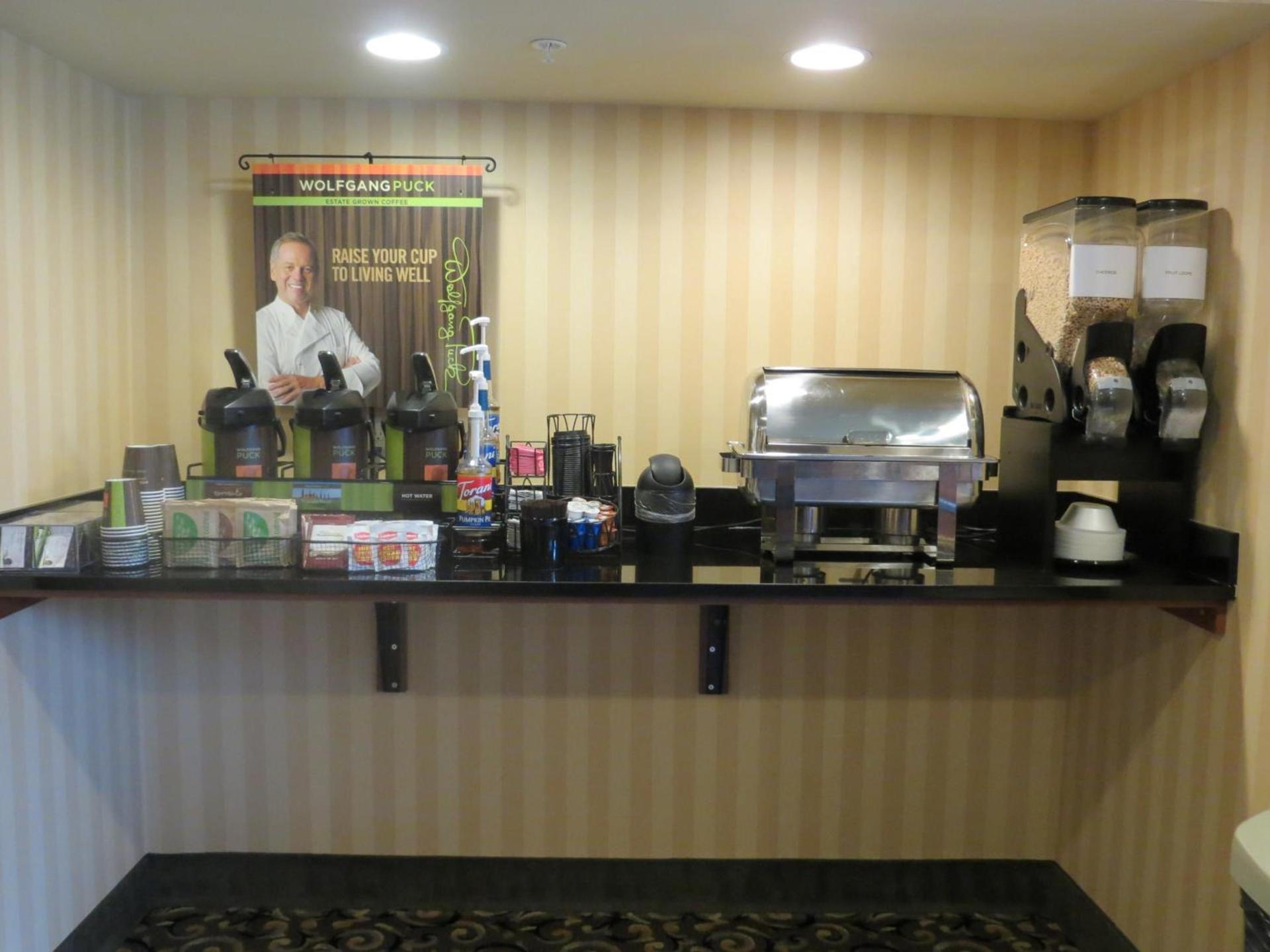 Cobblestone Inn & Suites - Brillion photo 25