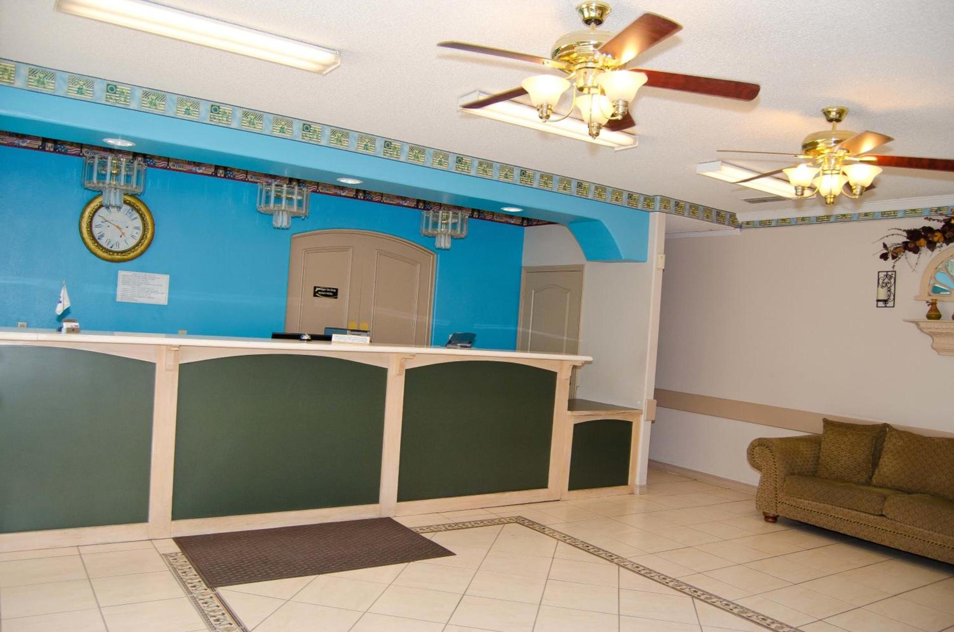 Texas Inn and Suites City Center at University Dr. photo 3