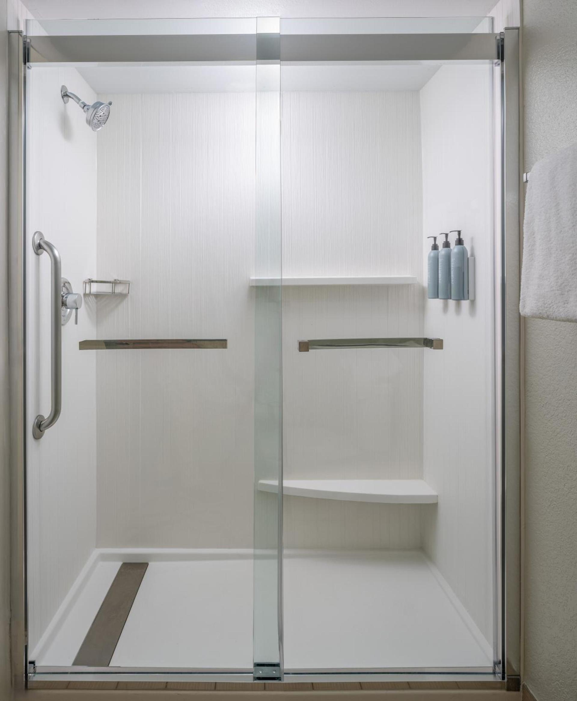 Courtyard by Marriott - Naples photo 25