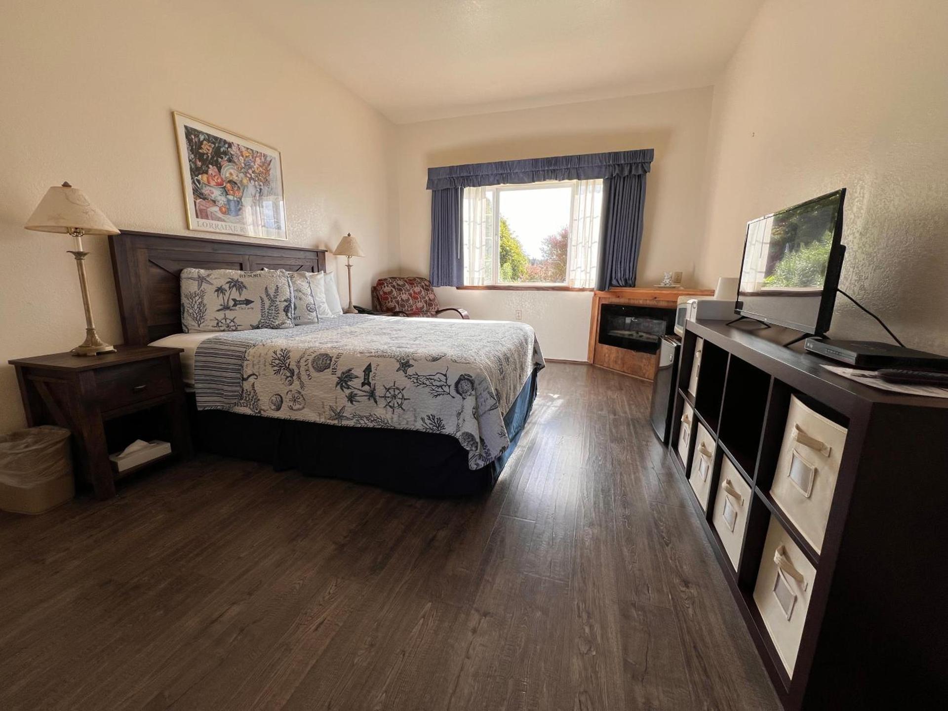 Gualala Country Inn photo 8