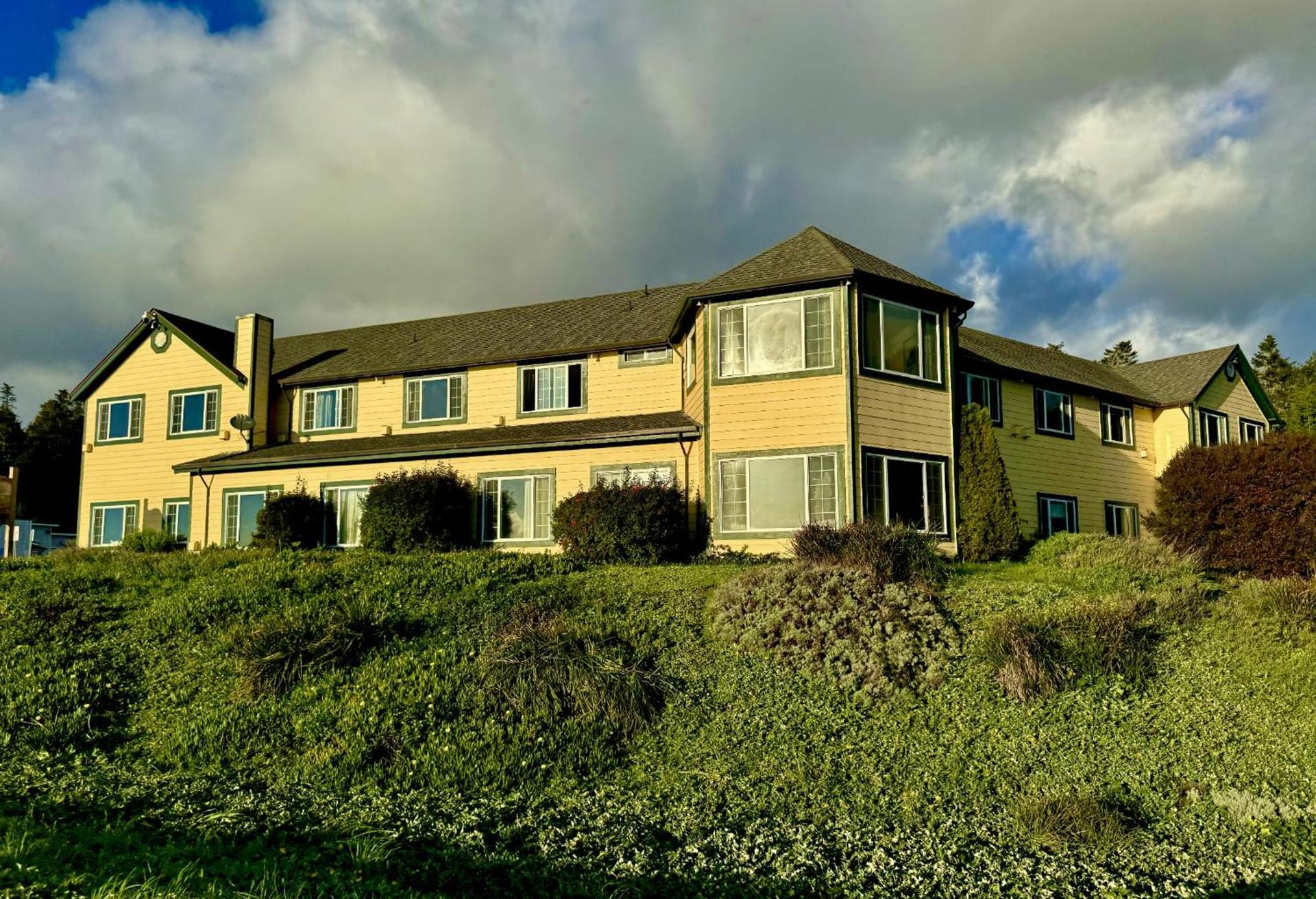 Gualala Country Inn photo 2