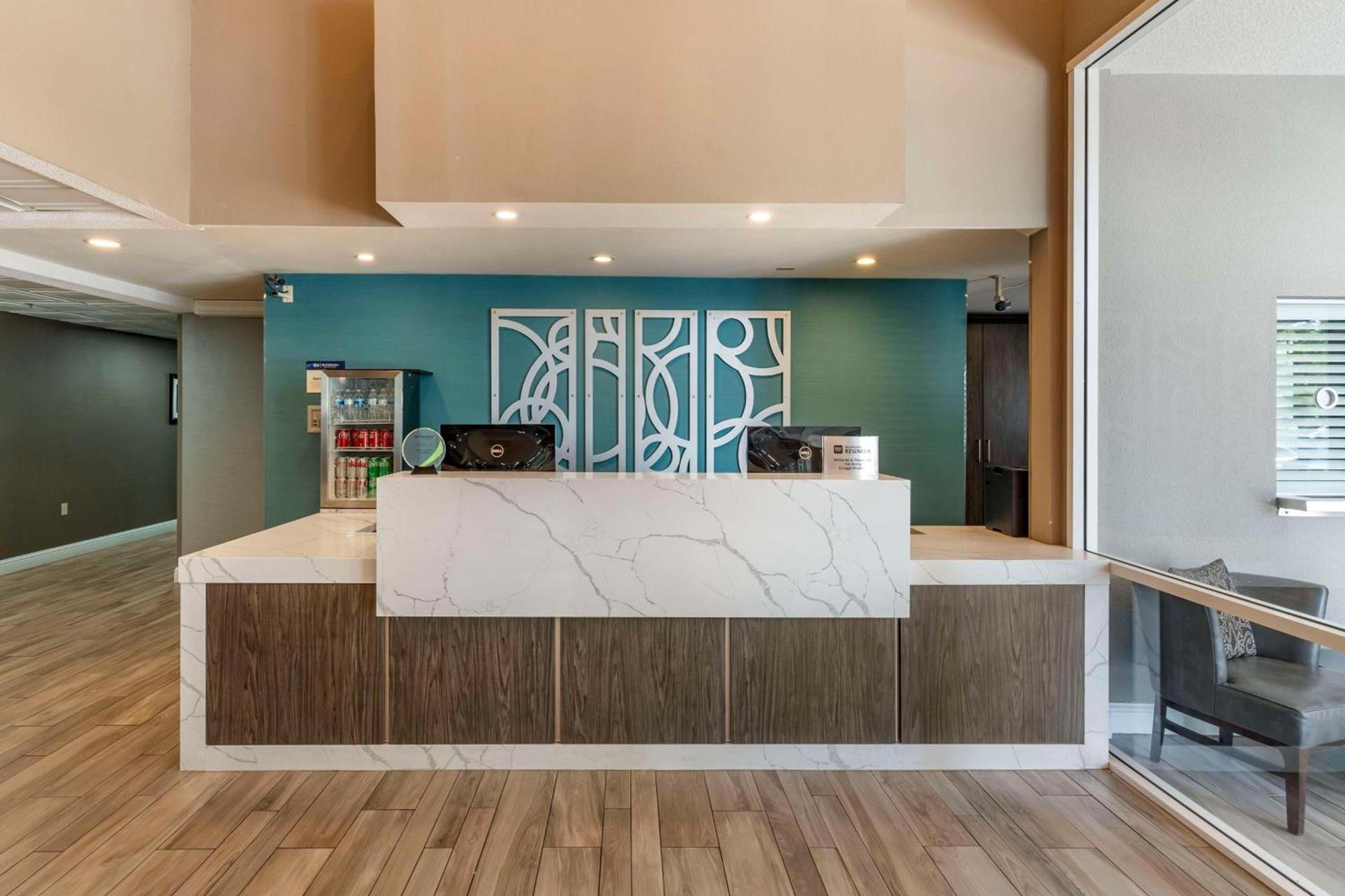 Best Western Plus Vineyard Inn photo 12