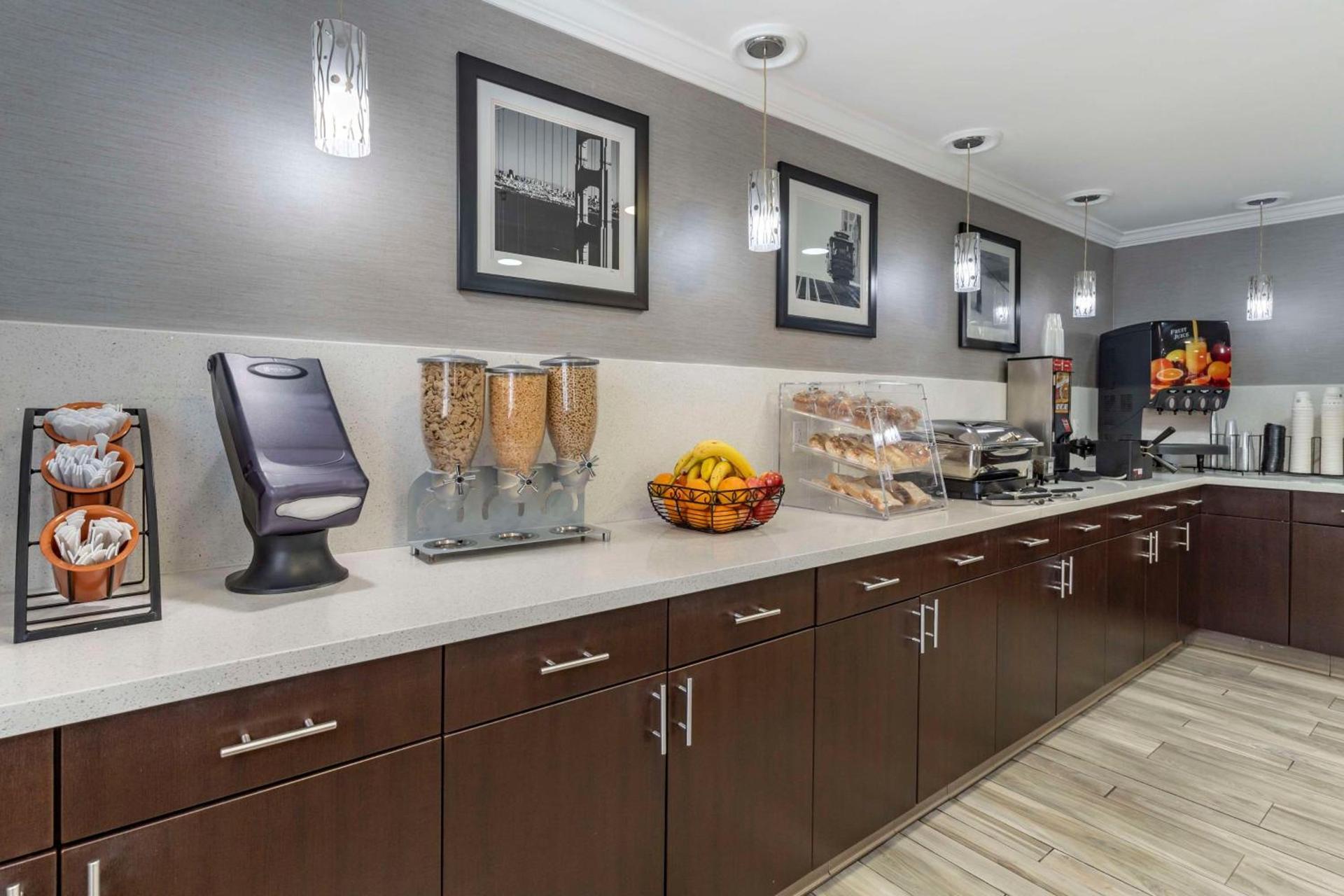 Best Western Plus Vineyard Inn photo 19