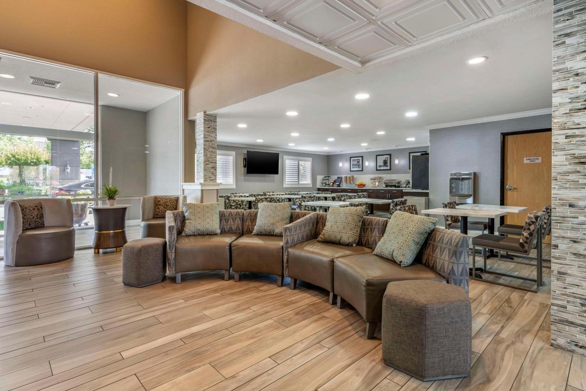 Best Western Plus Vineyard Inn photo 22