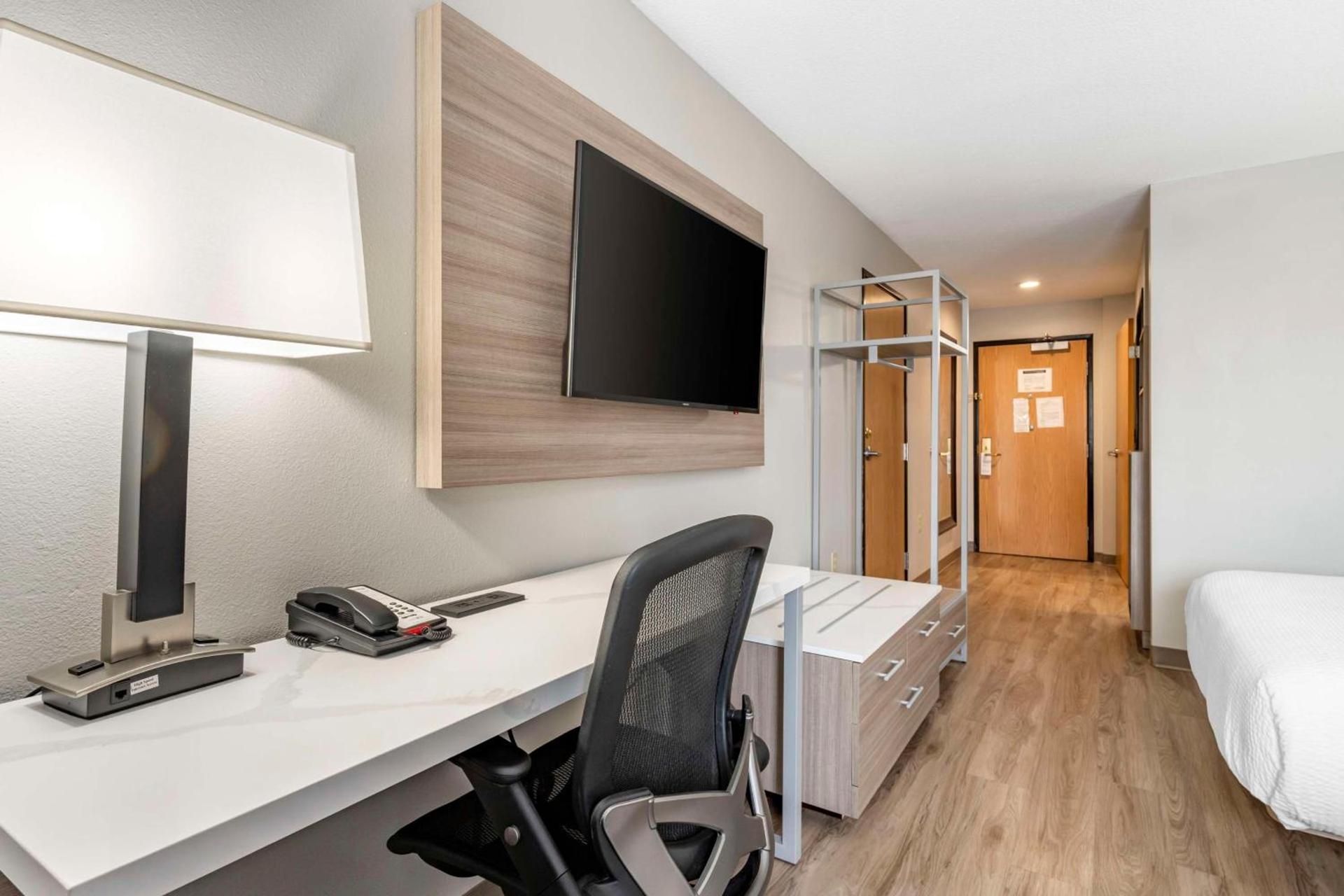 Best Western Plus Vineyard Inn photo 44