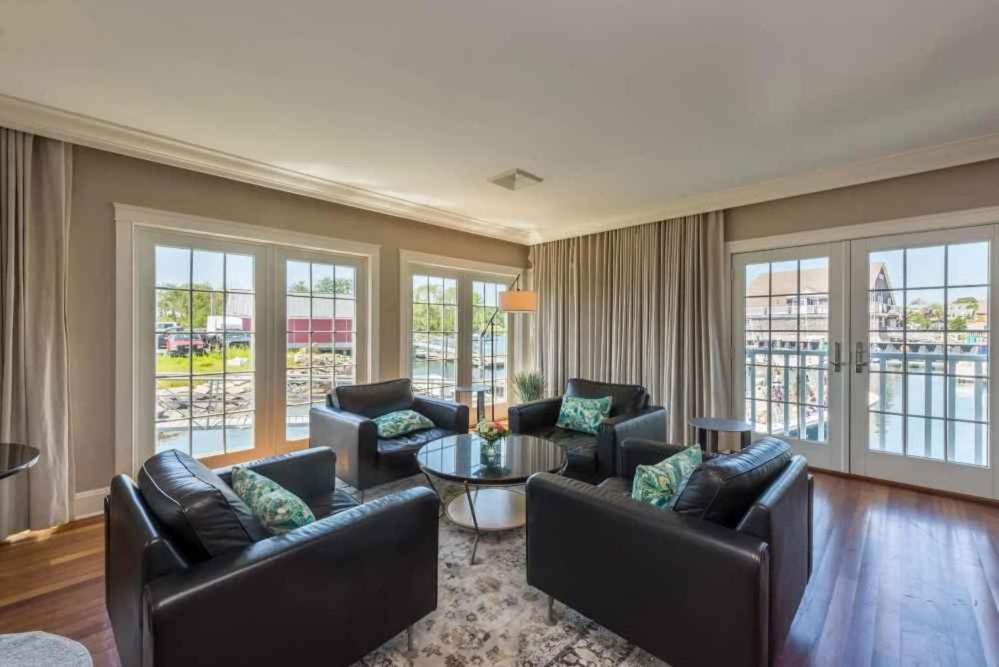 Breakwater Inn photo 17