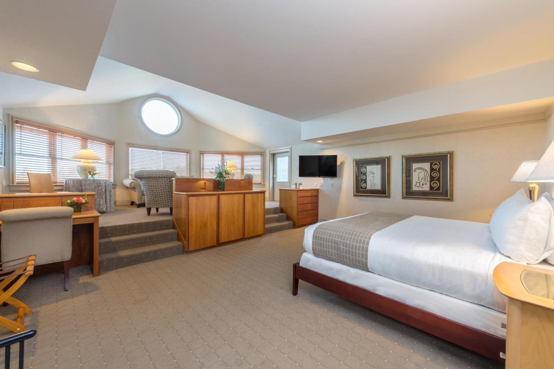 Breakwater Inn photo 9