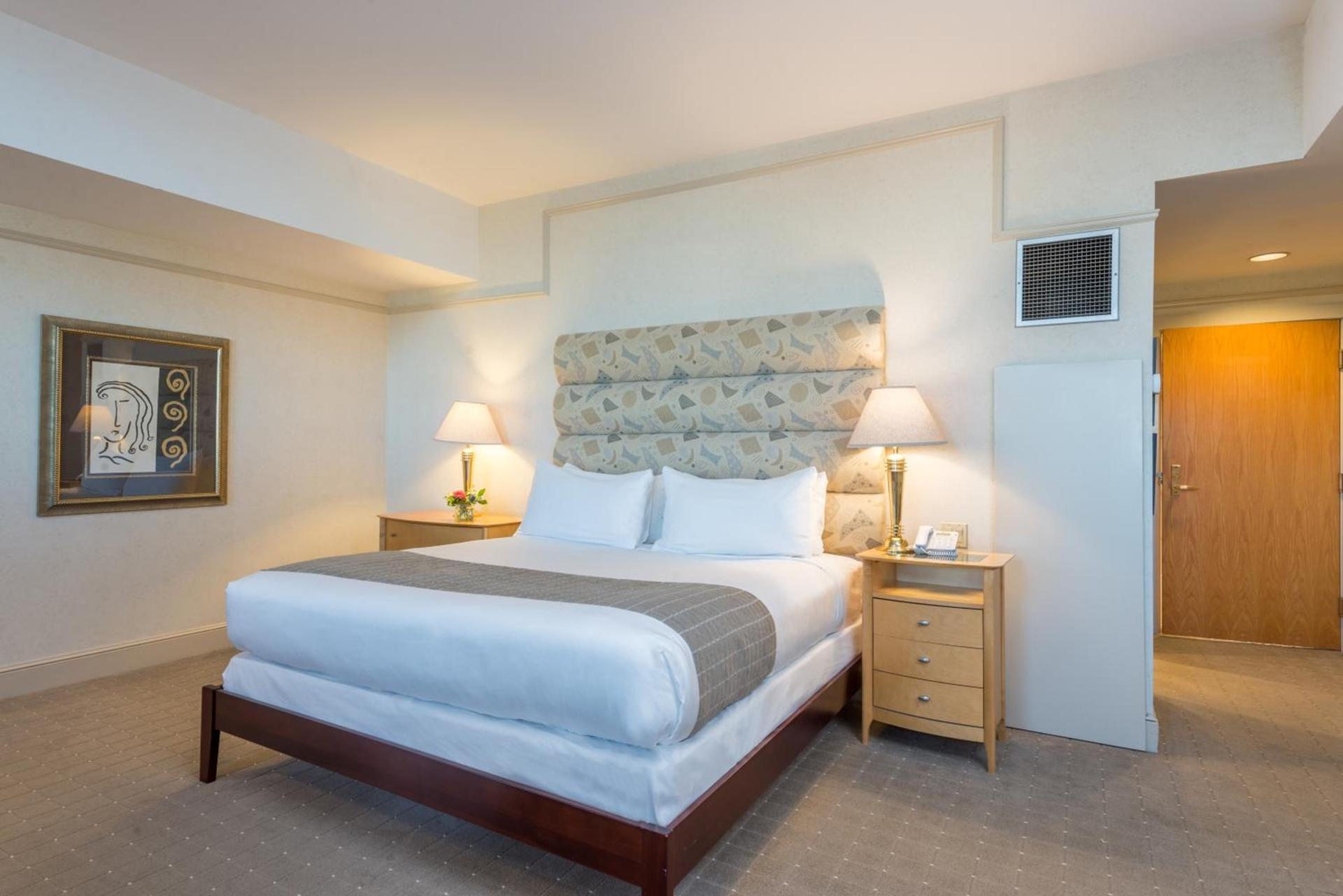 Breakwater Inn photo 15