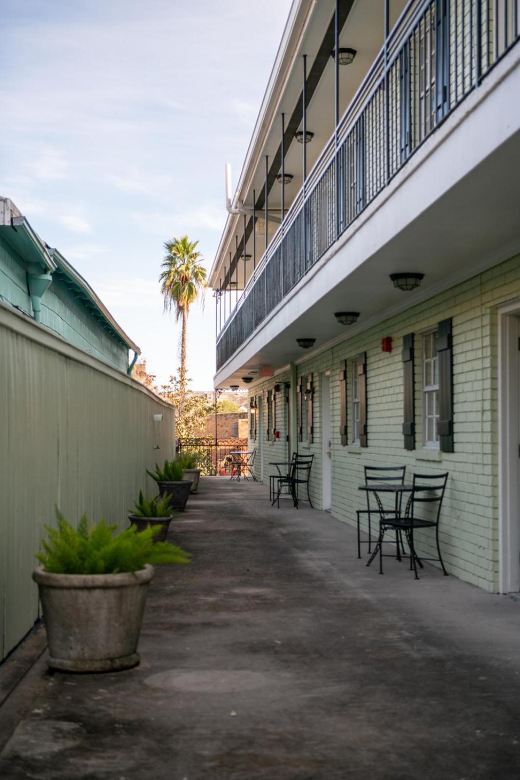 French Quarter Suites Hotel photo 10