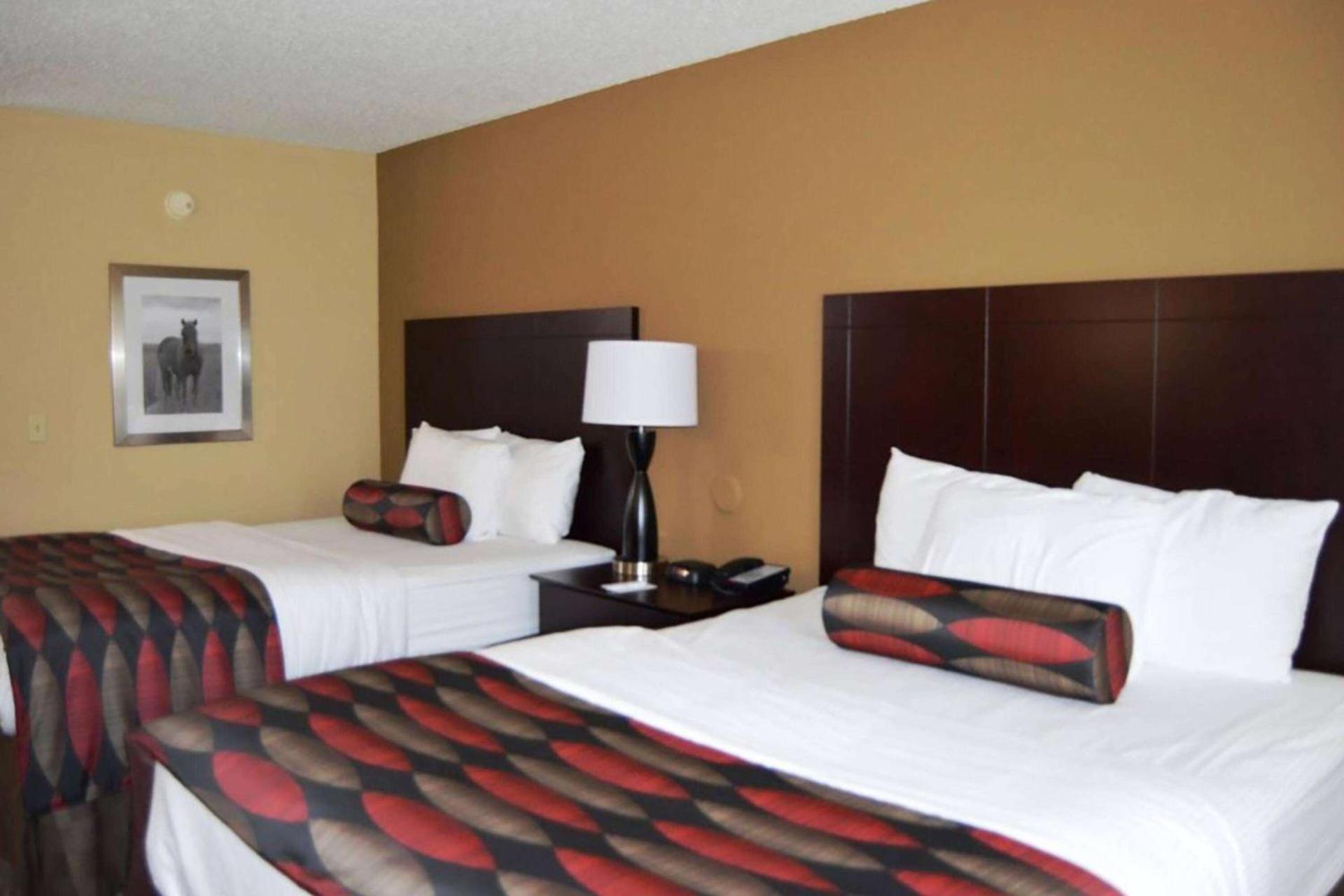 Baymont by Wyndham Ardmore I-35 photo 12