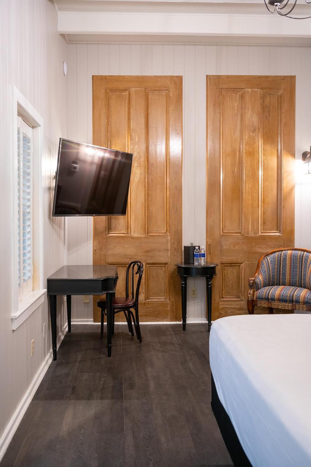 French Quarter Suites Hotel photo 37
