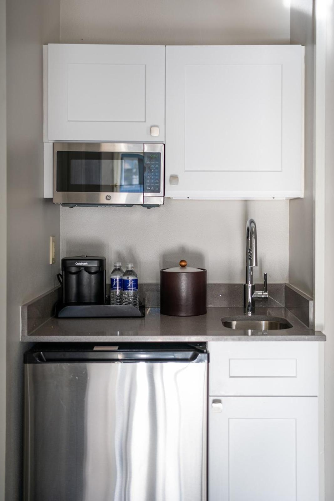 French Quarter Suites Hotel photo 45