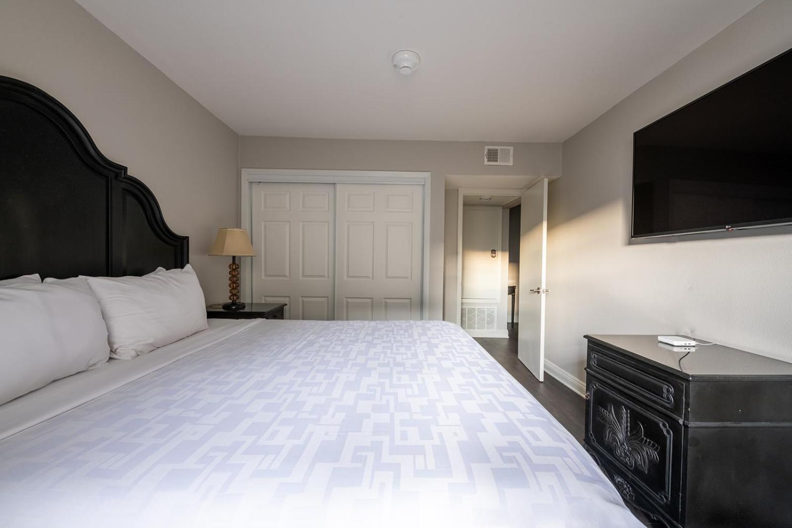 French Quarter Suites Hotel photo 55