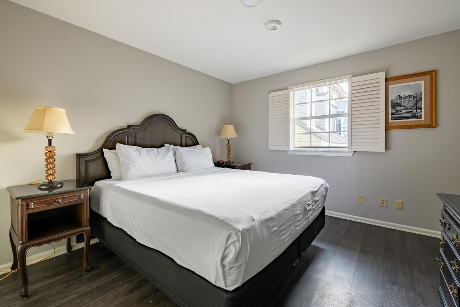 French Quarter Suites Hotel photo 83