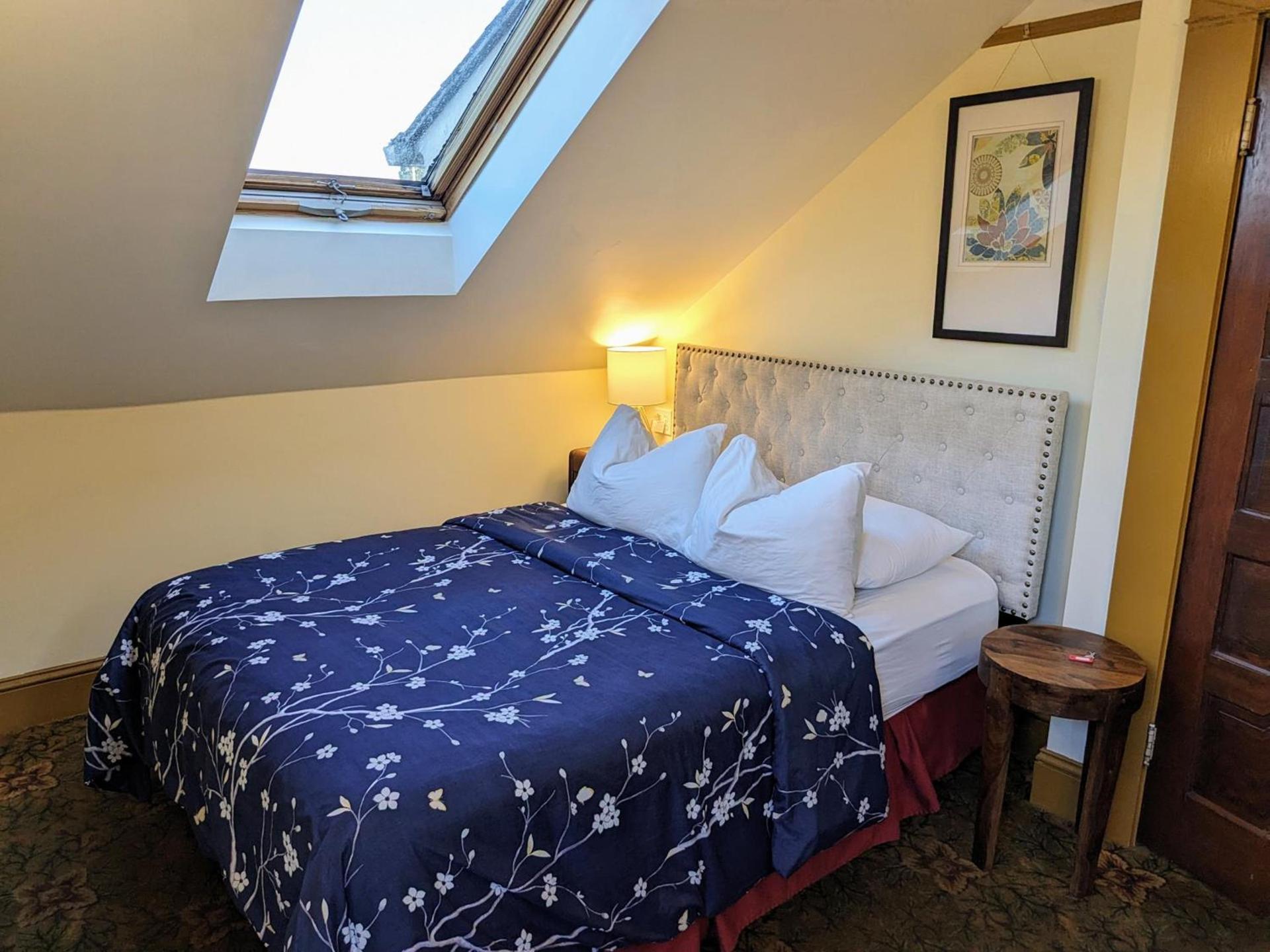 Bluebird Guesthouse photo 36