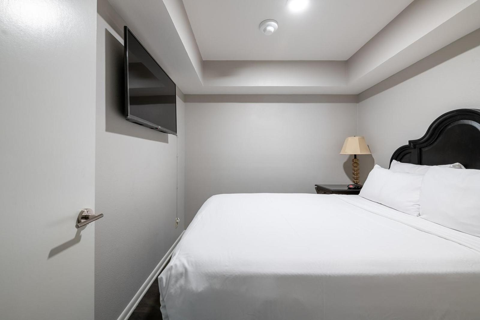 French Quarter Suites Hotel photo 86