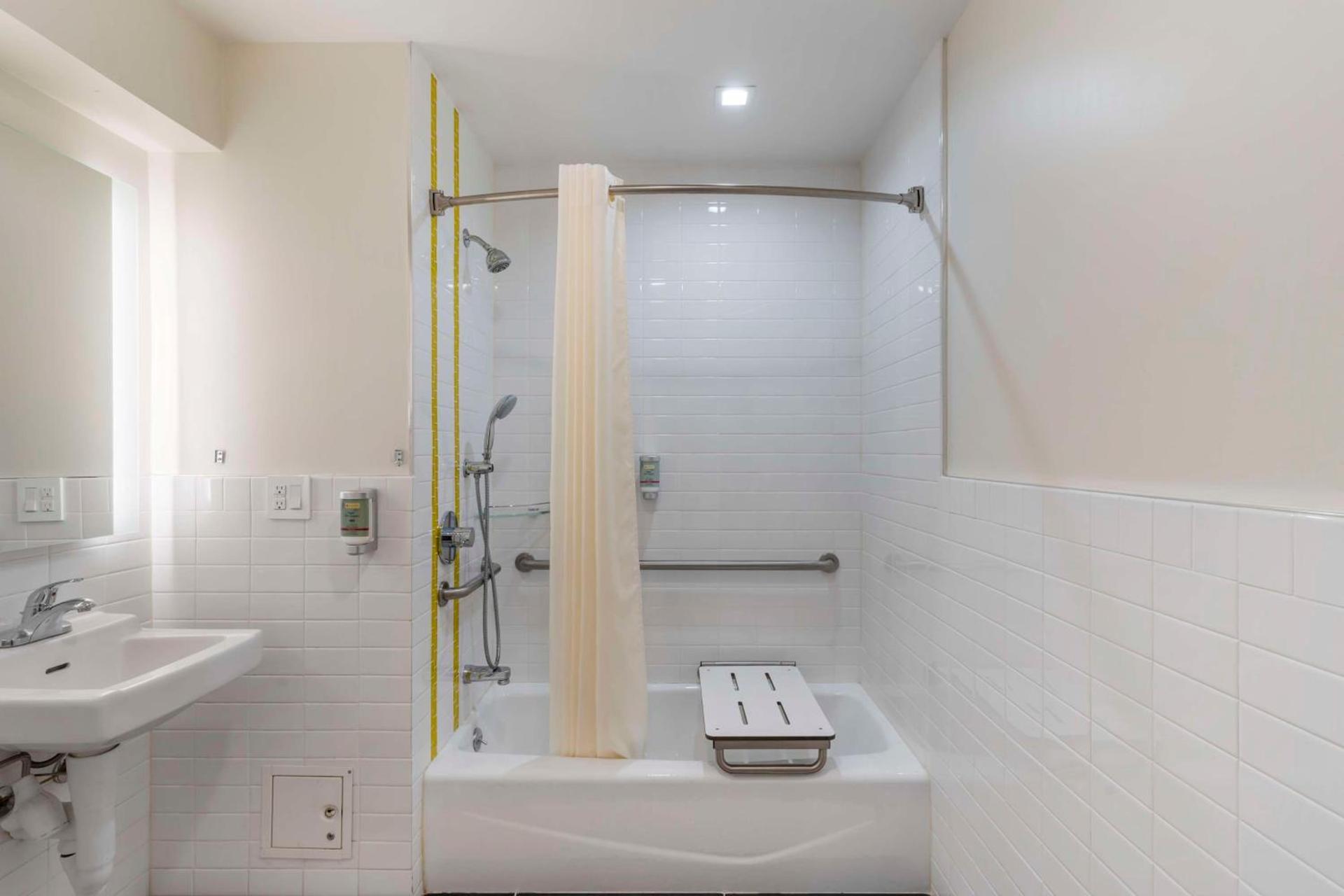 Best Western Red Coach Inn photo 26
