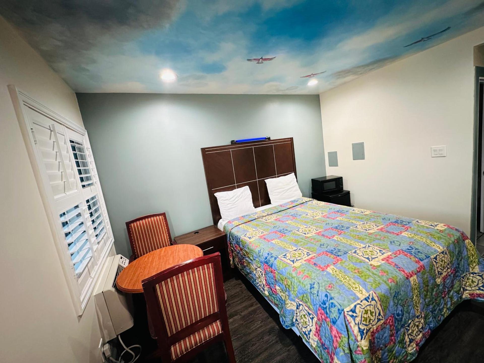 Cozy motel photo 2