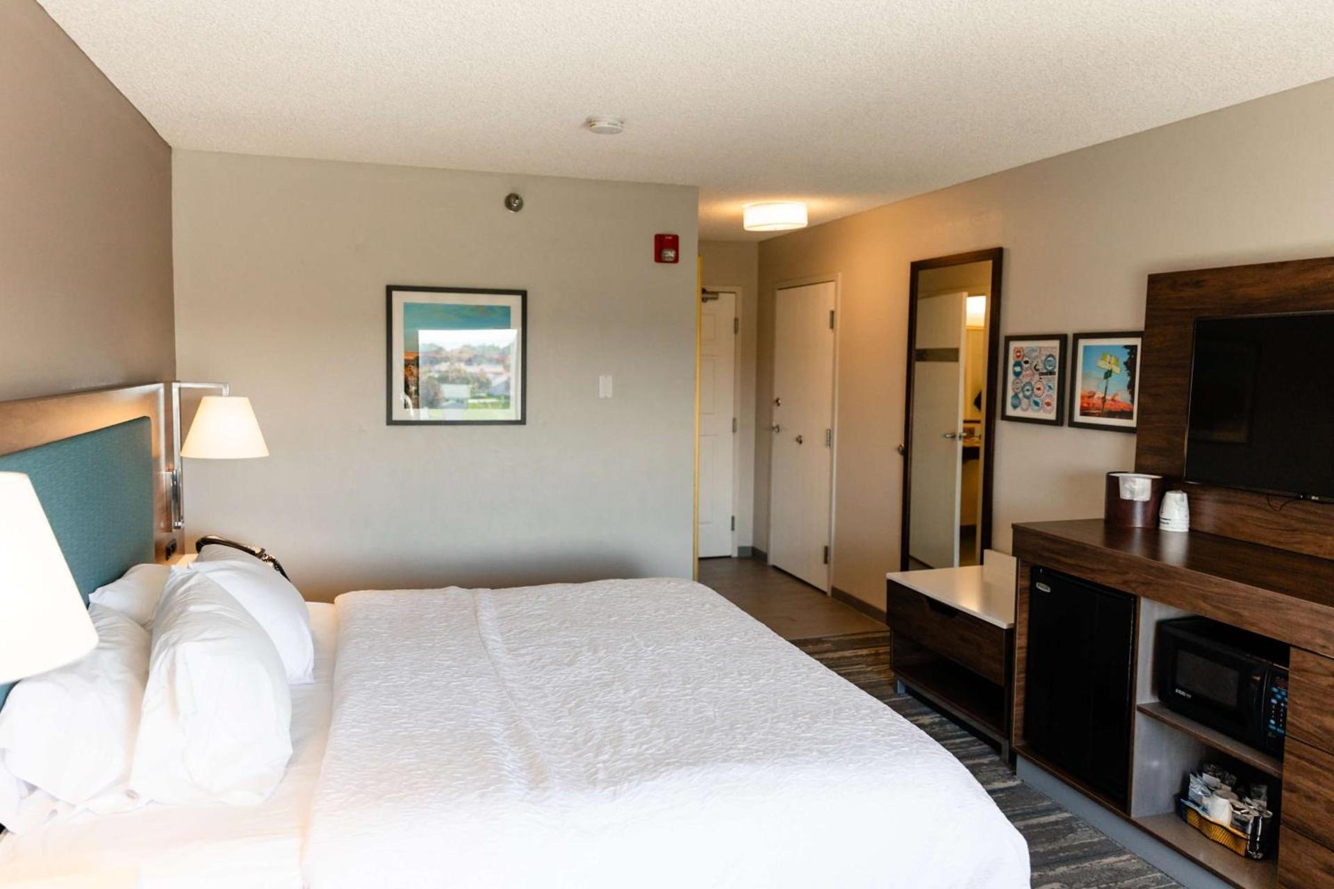 Hampton Inn & Suites Scottsbluff photo 18