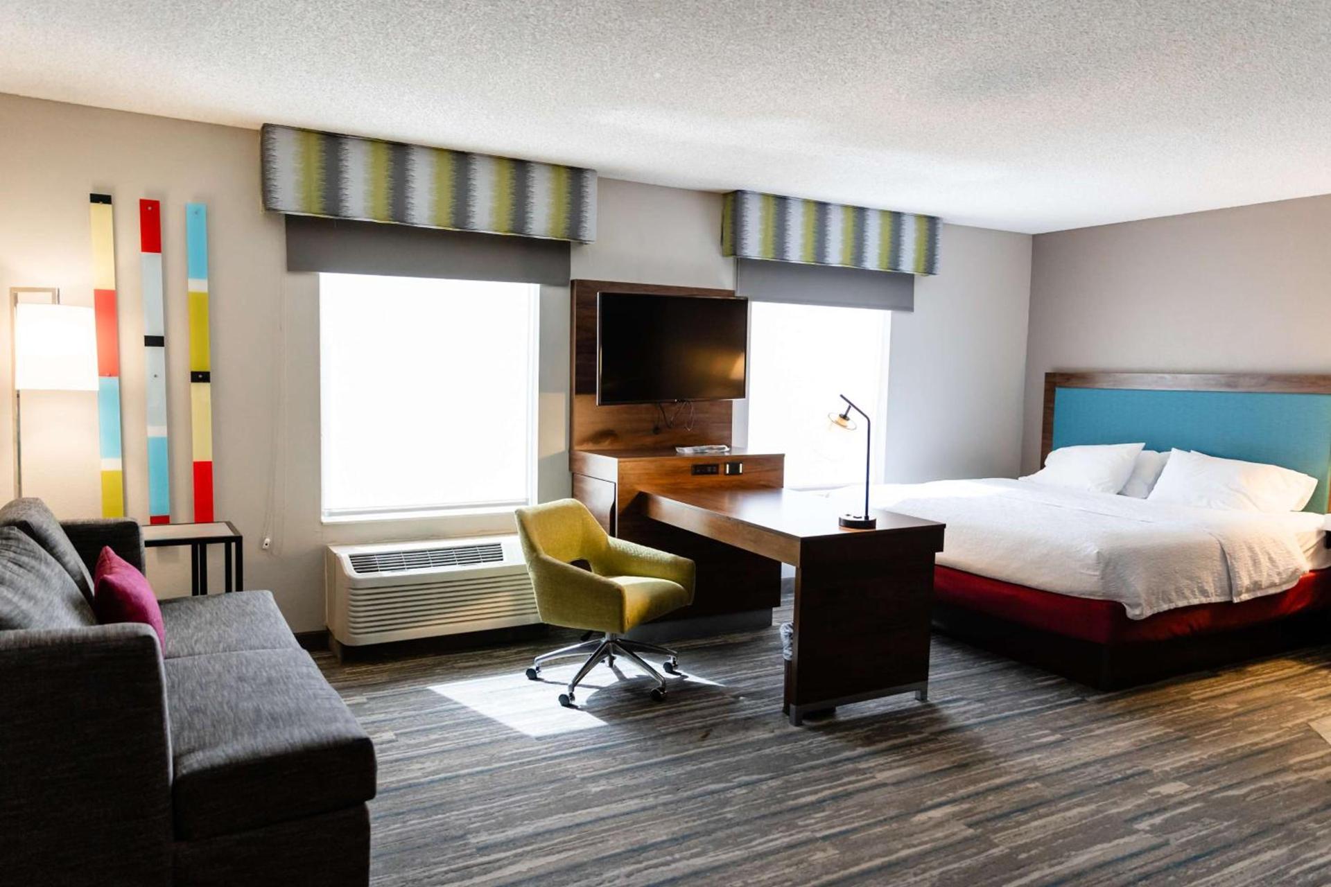 Hampton Inn & Suites Scottsbluff photo 22