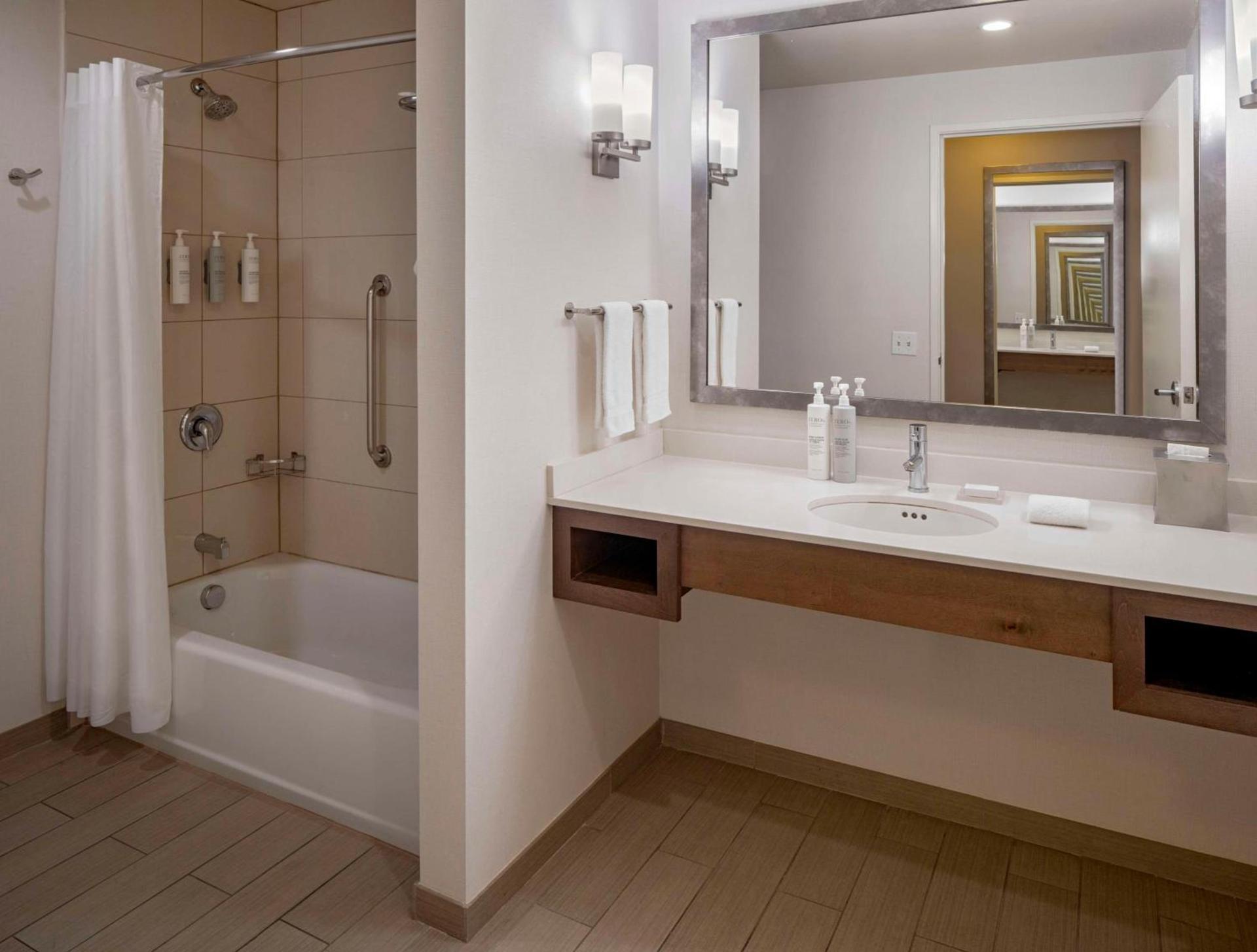 Hilton Garden Inn Downtown Dallas photo 60