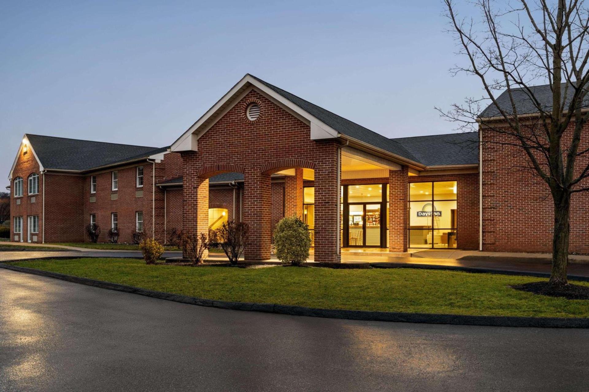 Days Inn & Suites by Wyndham Lancaster Amish Country photo 18