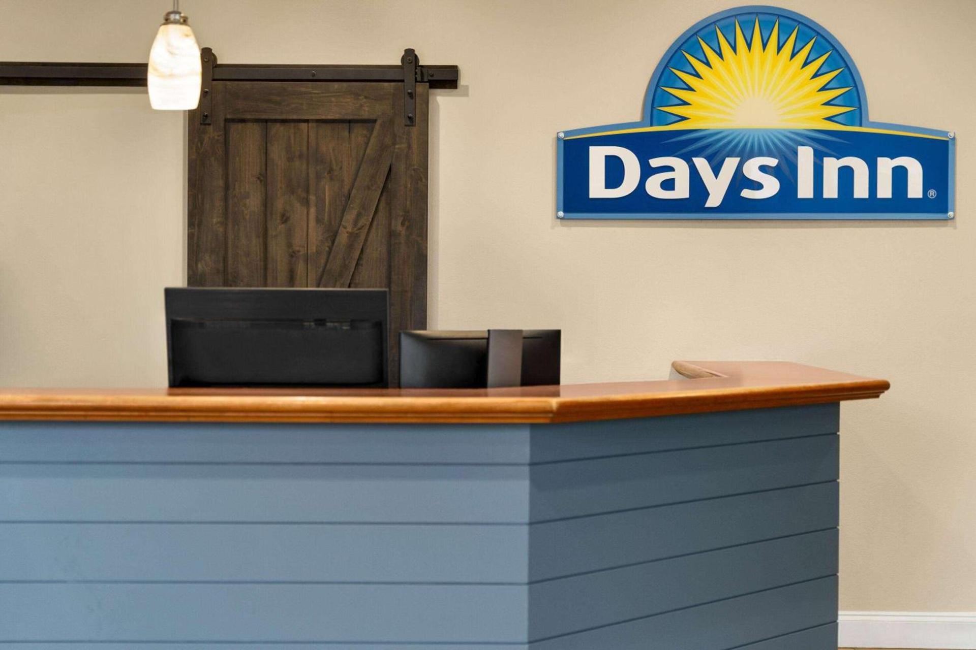Days Inn & Suites by Wyndham Lancaster Amish Country photo 22