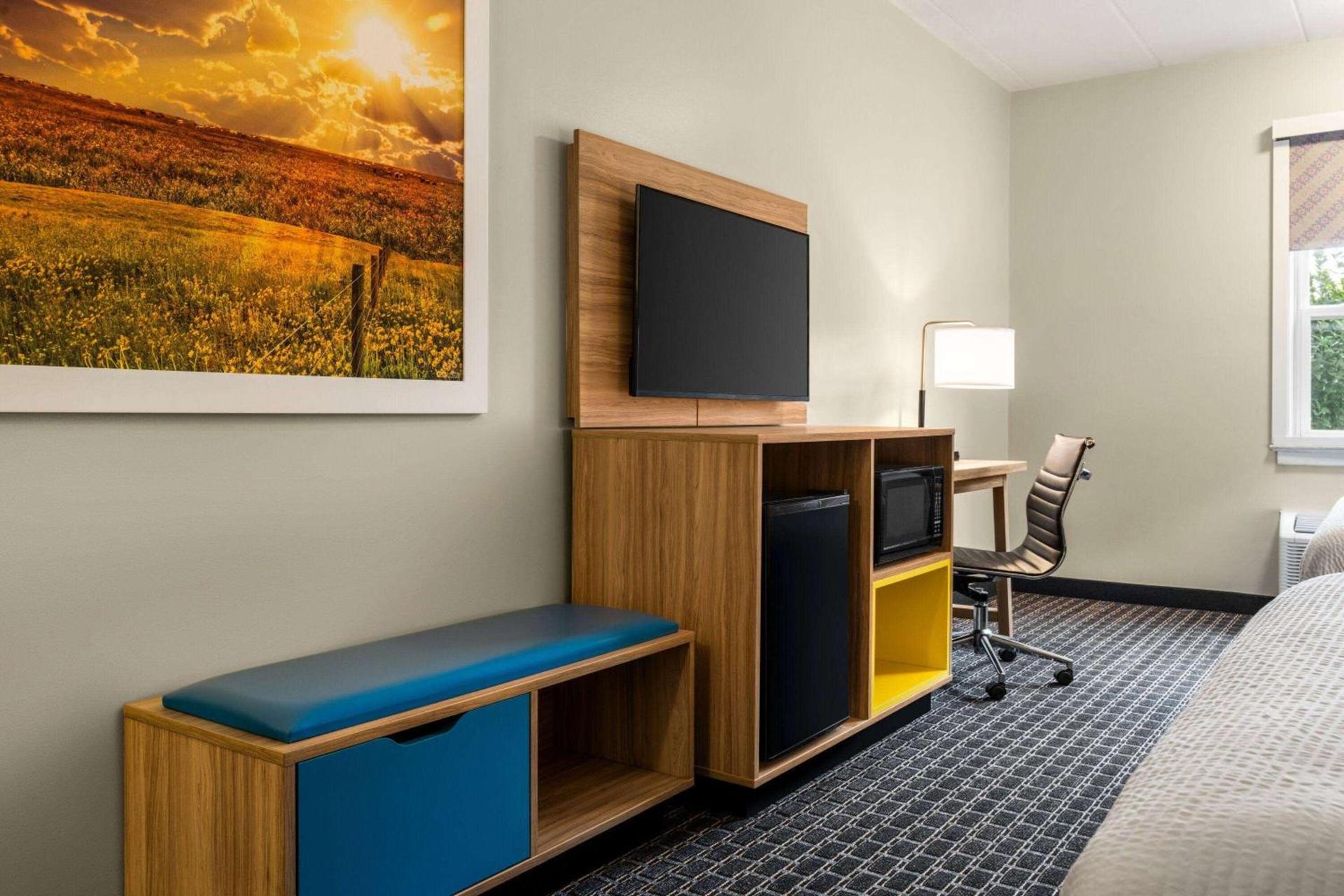 Days Inn & Suites by Wyndham Lancaster Amish Country photo 31