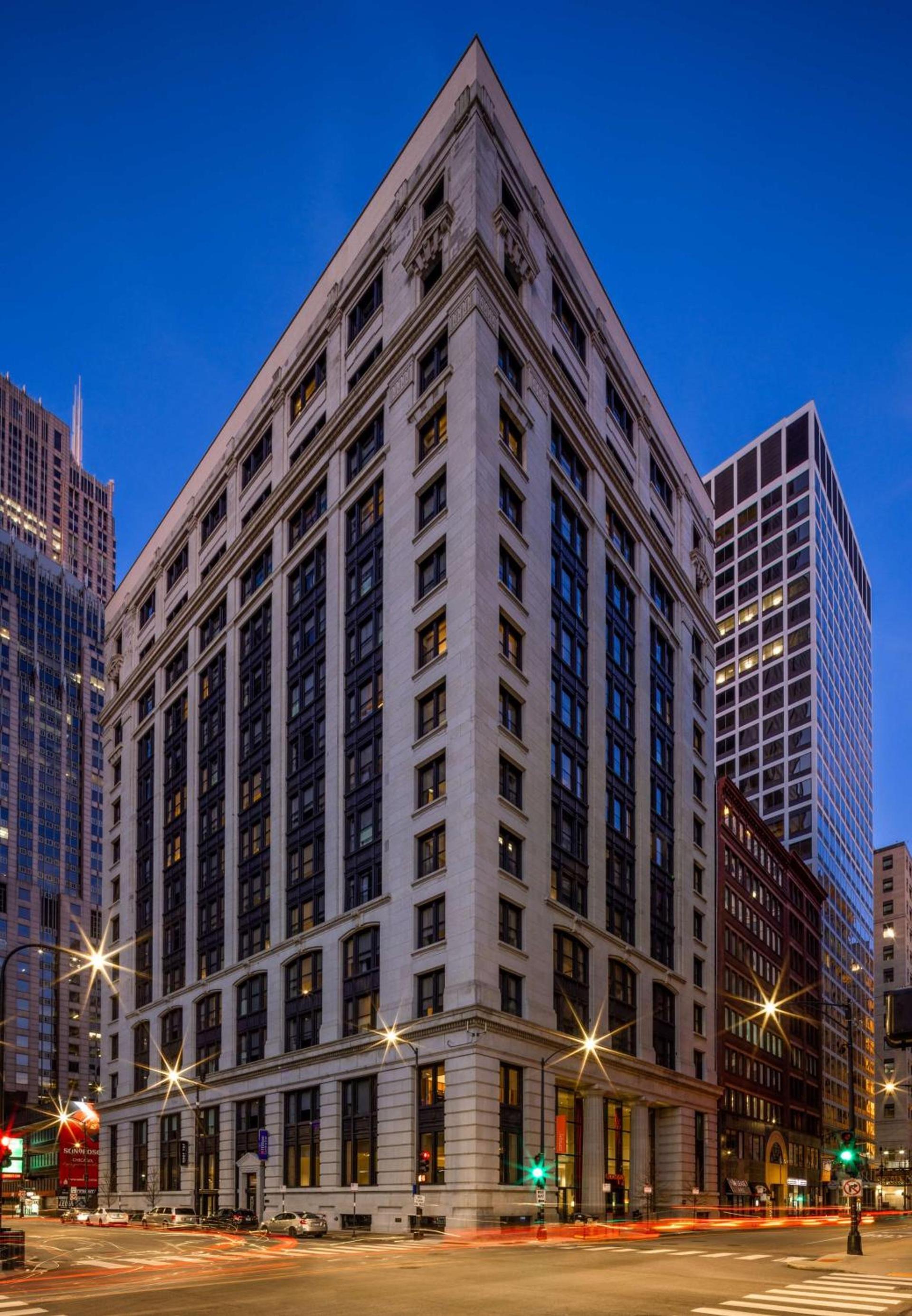 Canopy By Hilton Chicago Central Loop photo 3