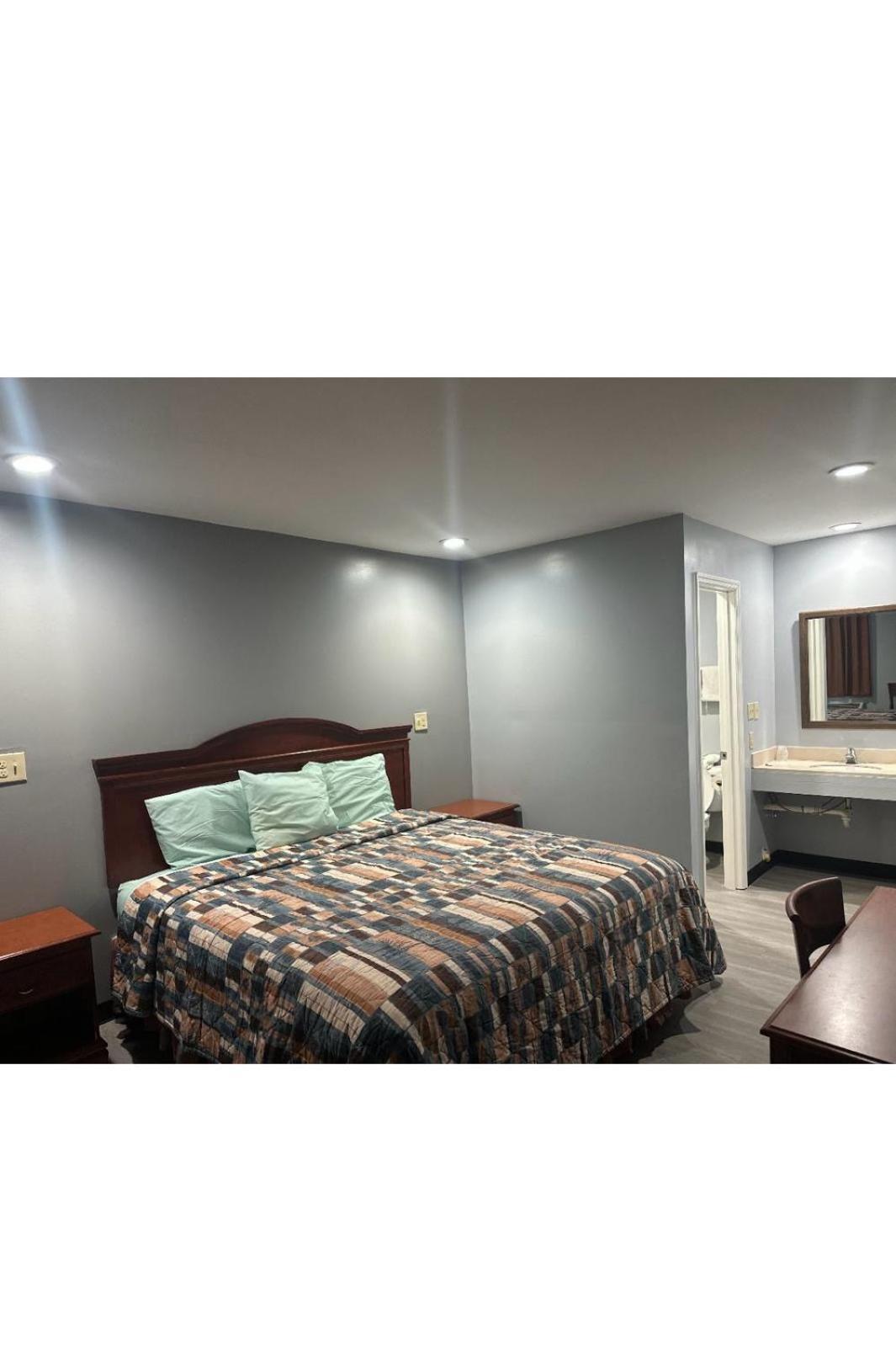 Sky Inn Hotel photo 7