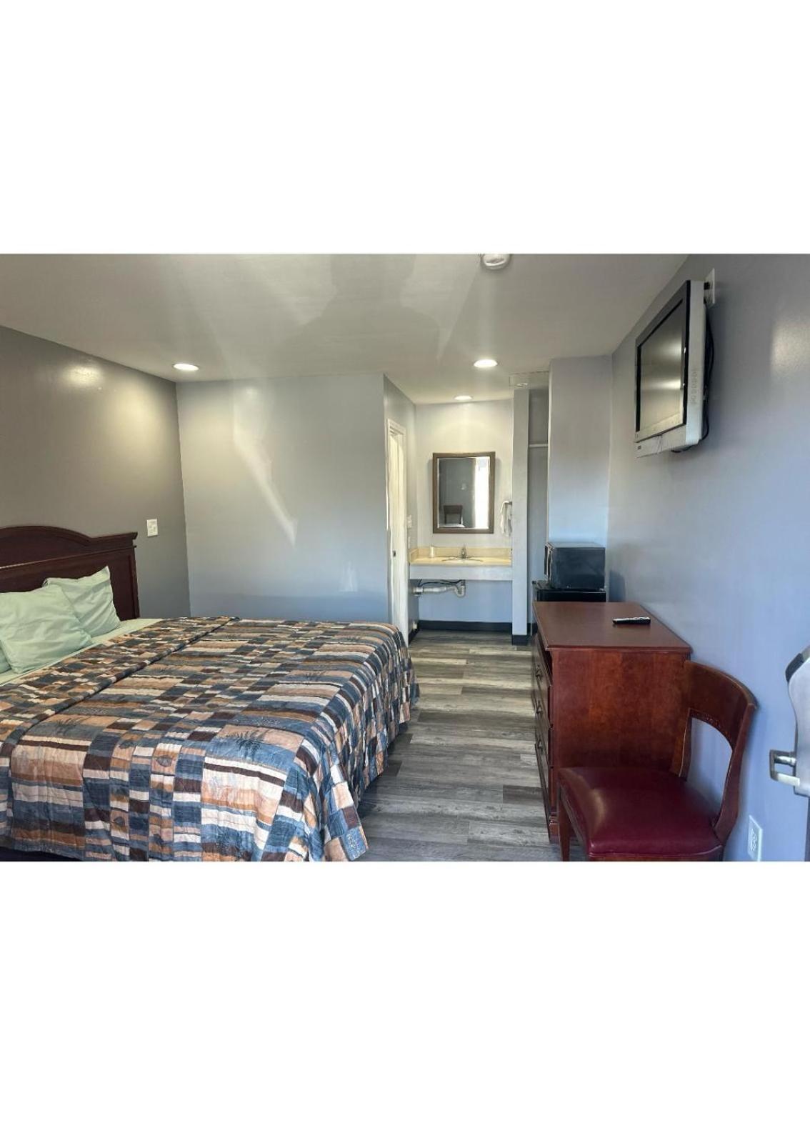 Sky Inn Hotel photo 5