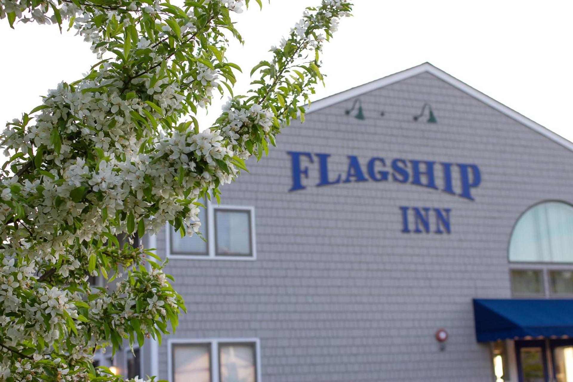 Flagship Inn photo 36