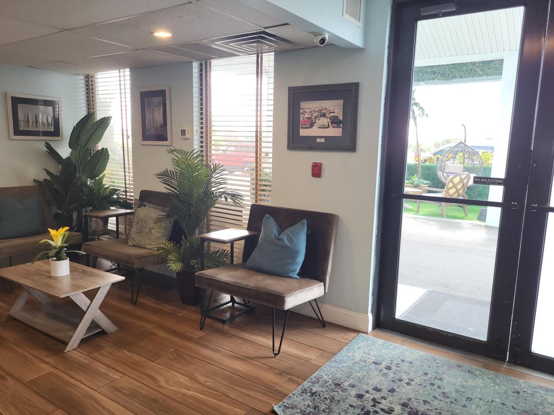 Beachside Hotel photo 60