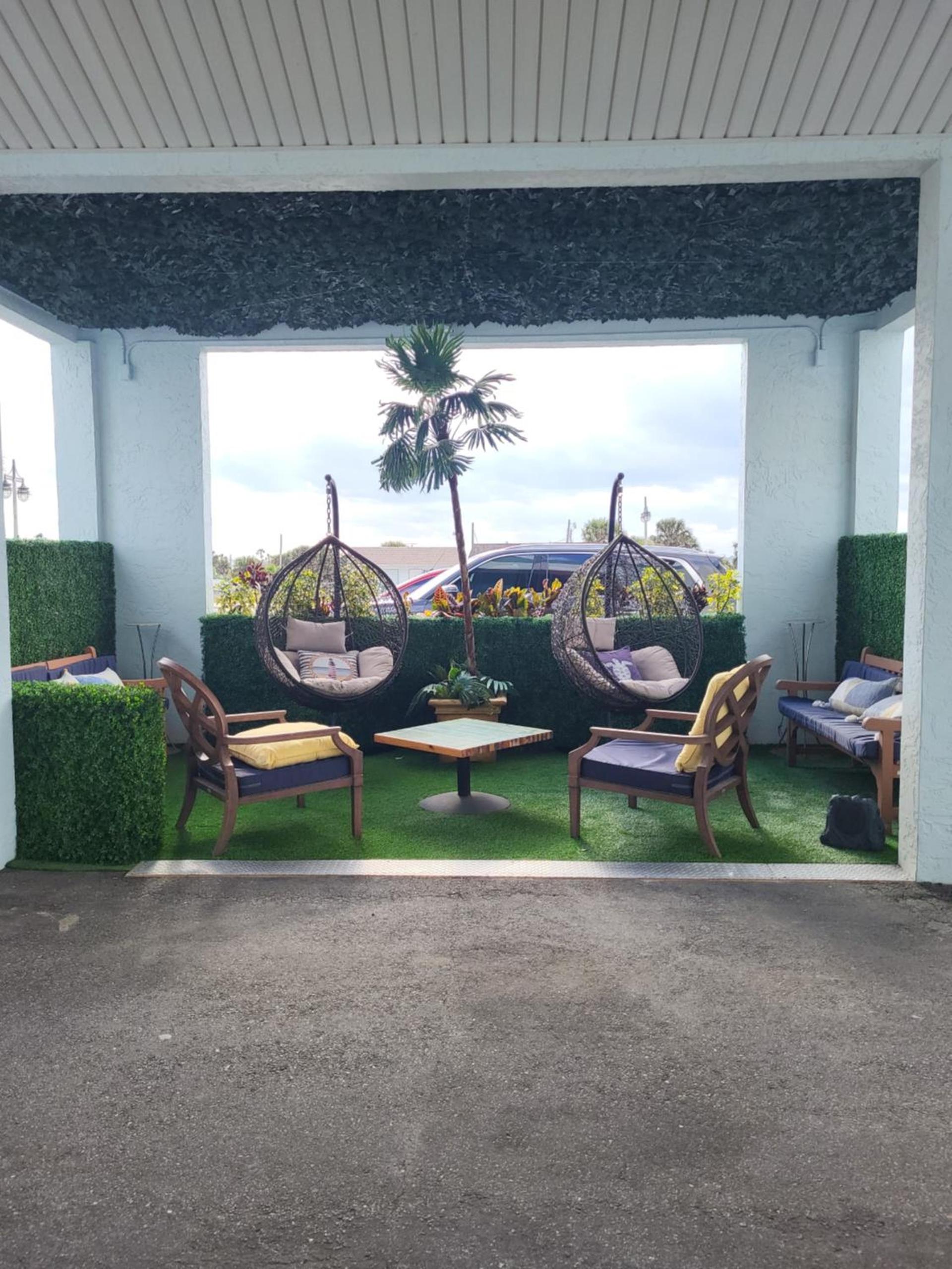 Beachside Hotel photo 63