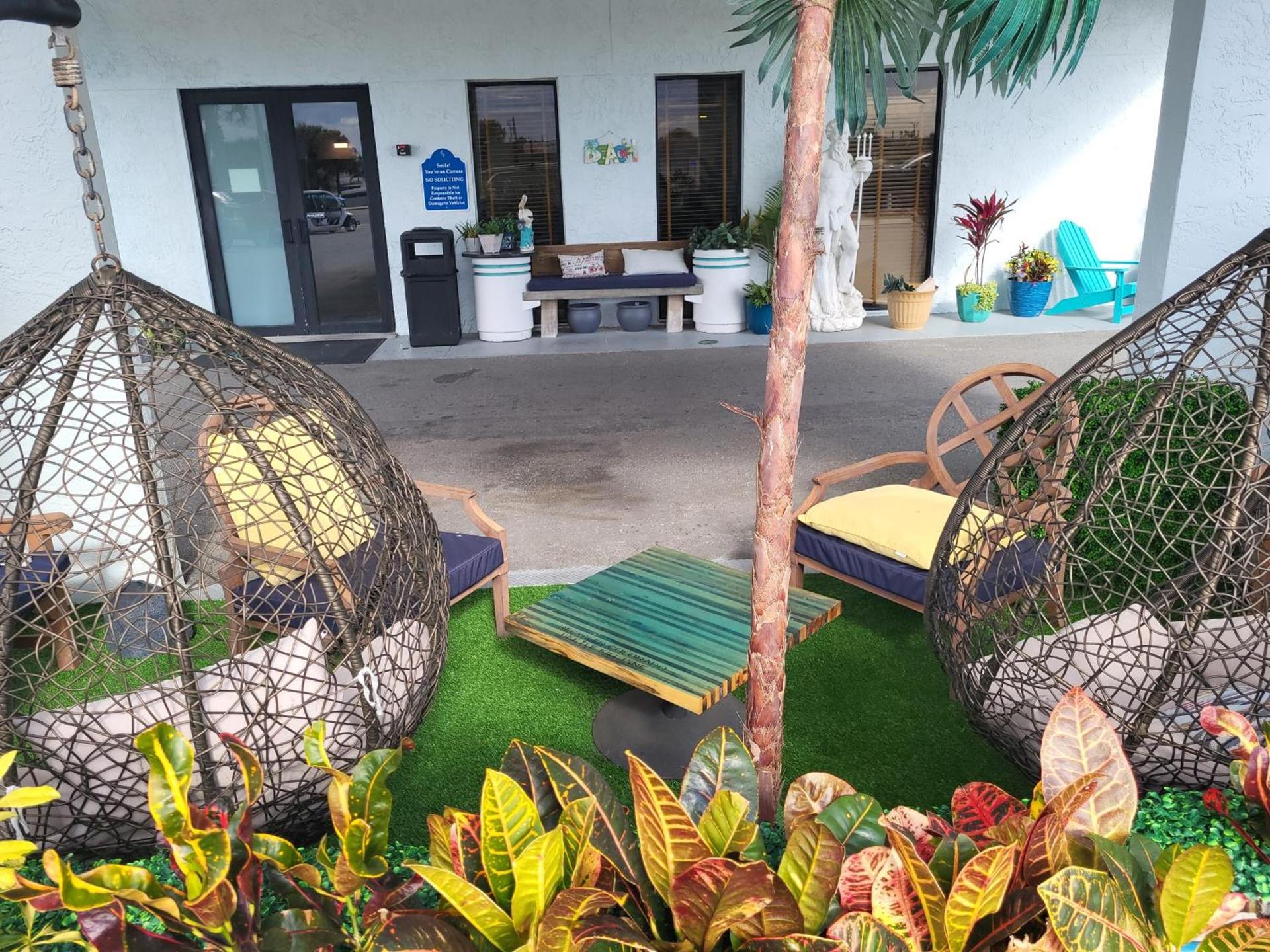 Beachside Hotel photo 64