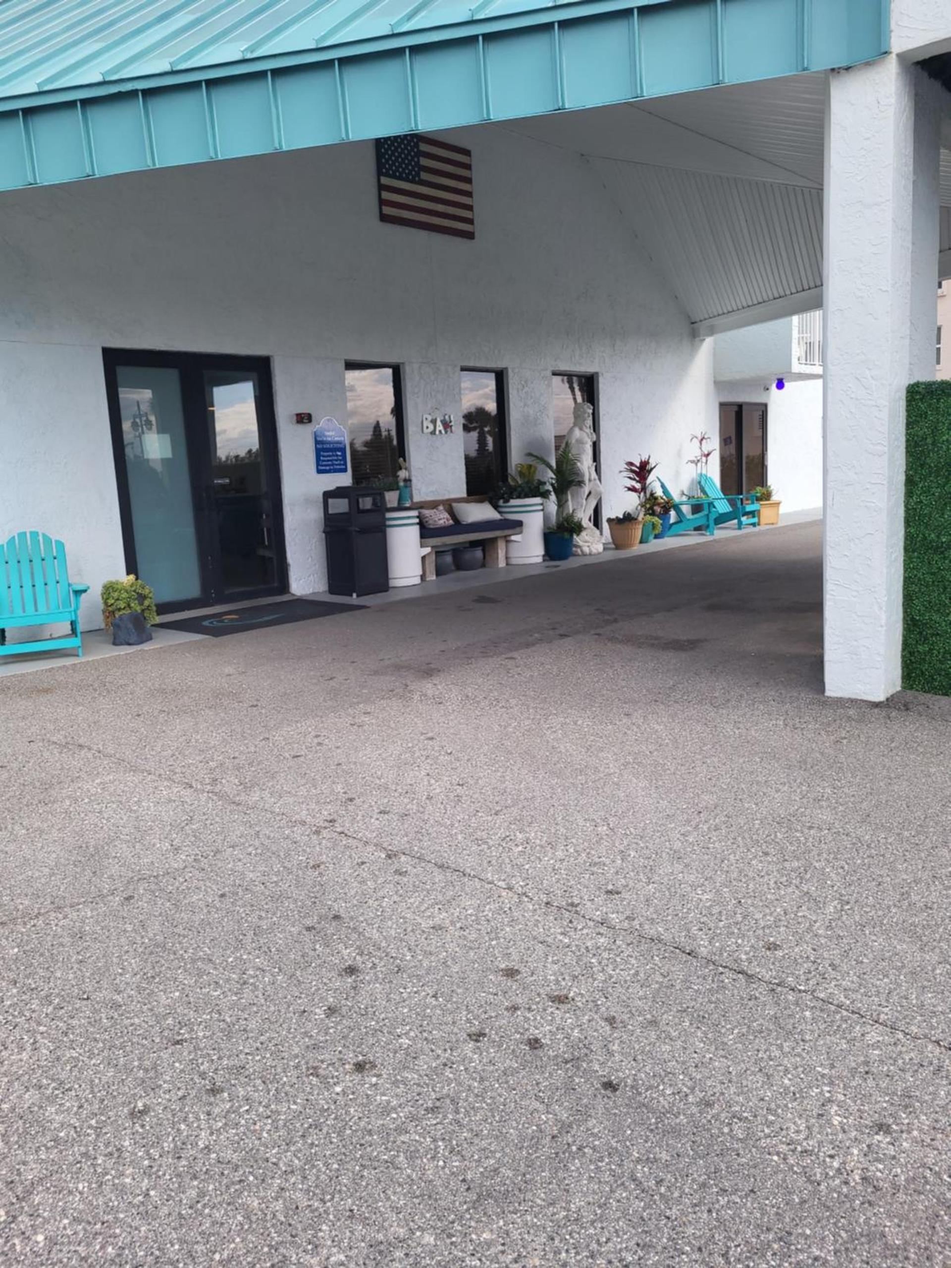 Beachside Hotel photo 66