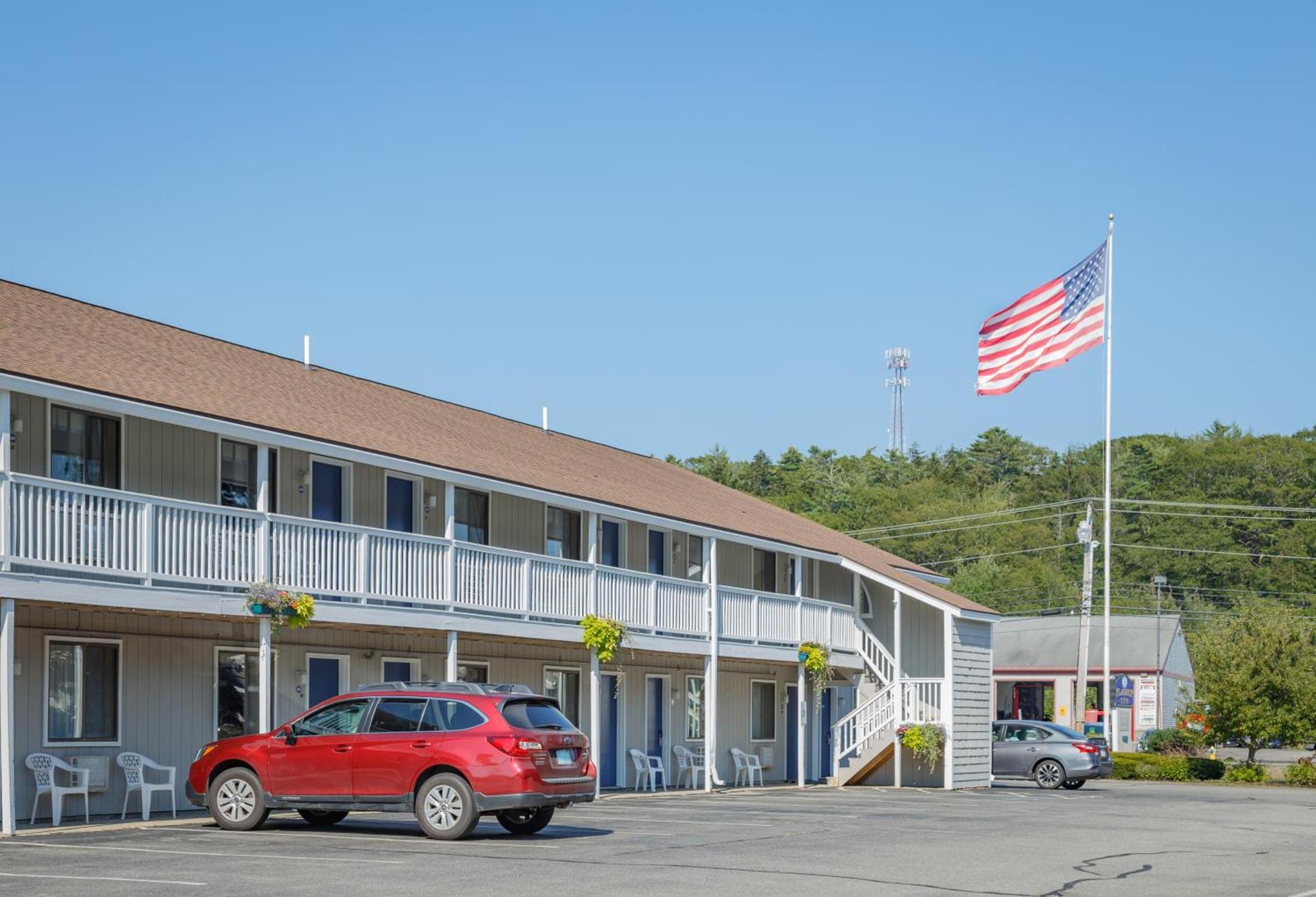 Flagship Inn photo 45