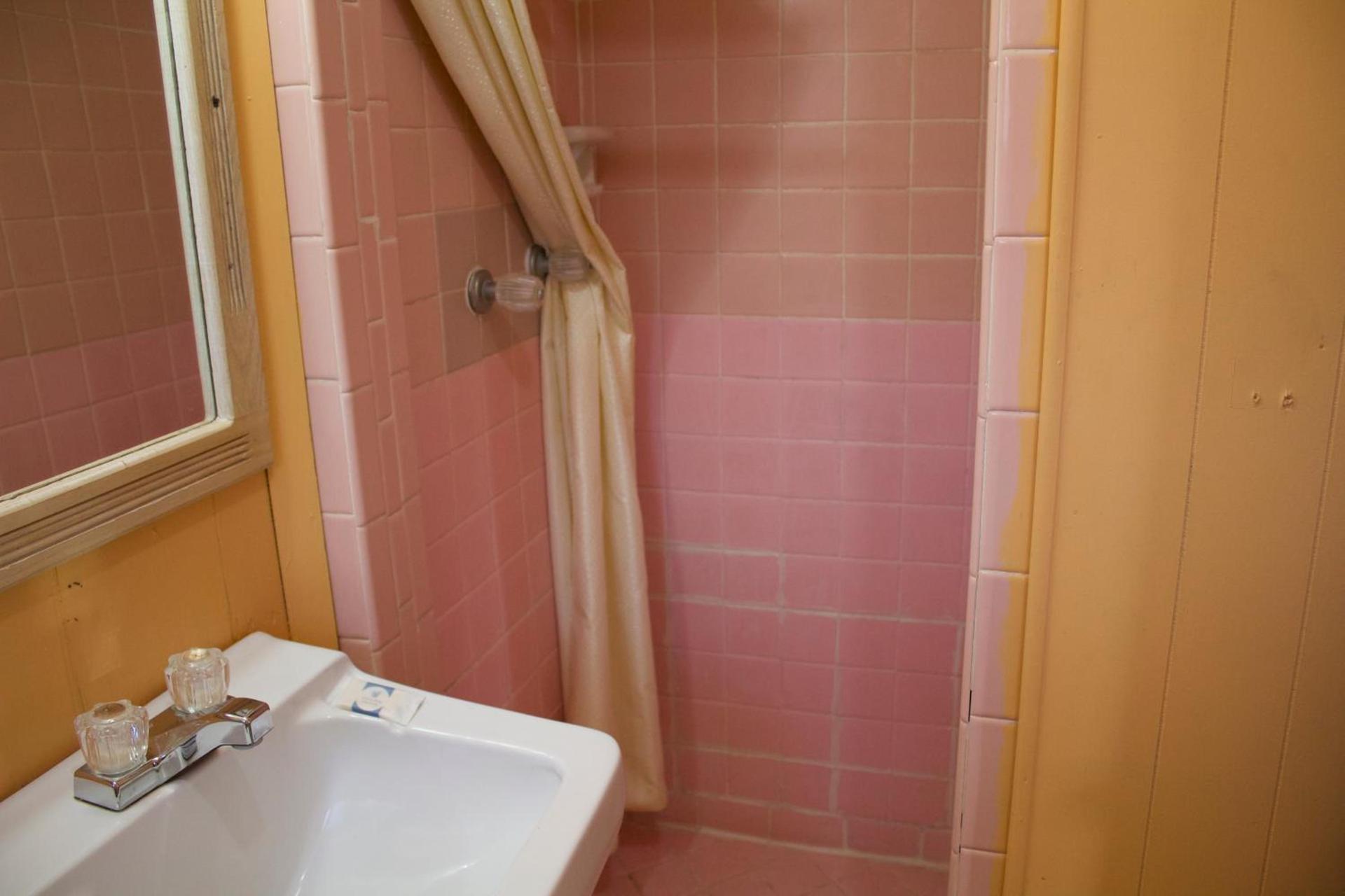 Bel-Air Motel photo 12