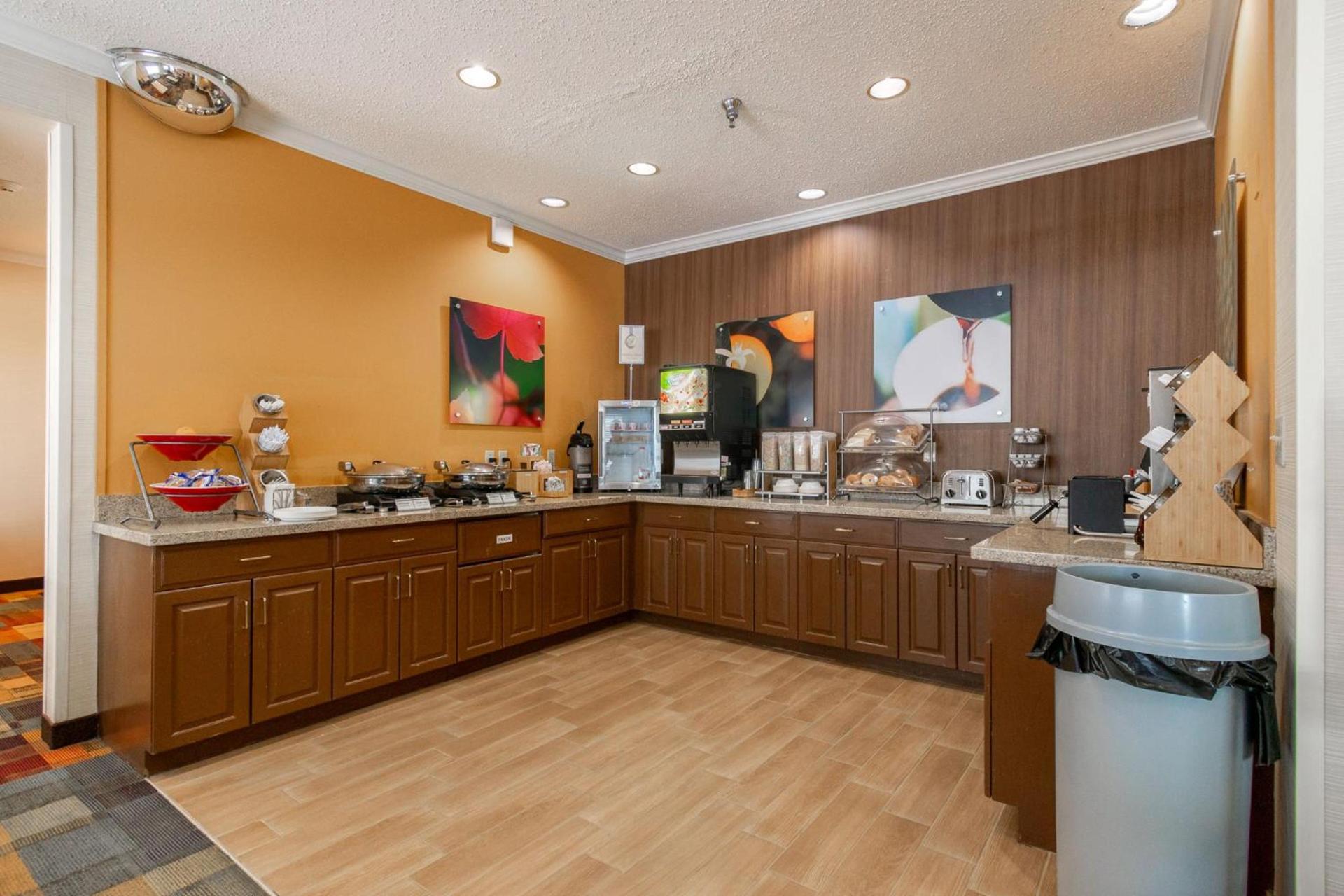 Wingate by Wyndham Great Falls photo 27