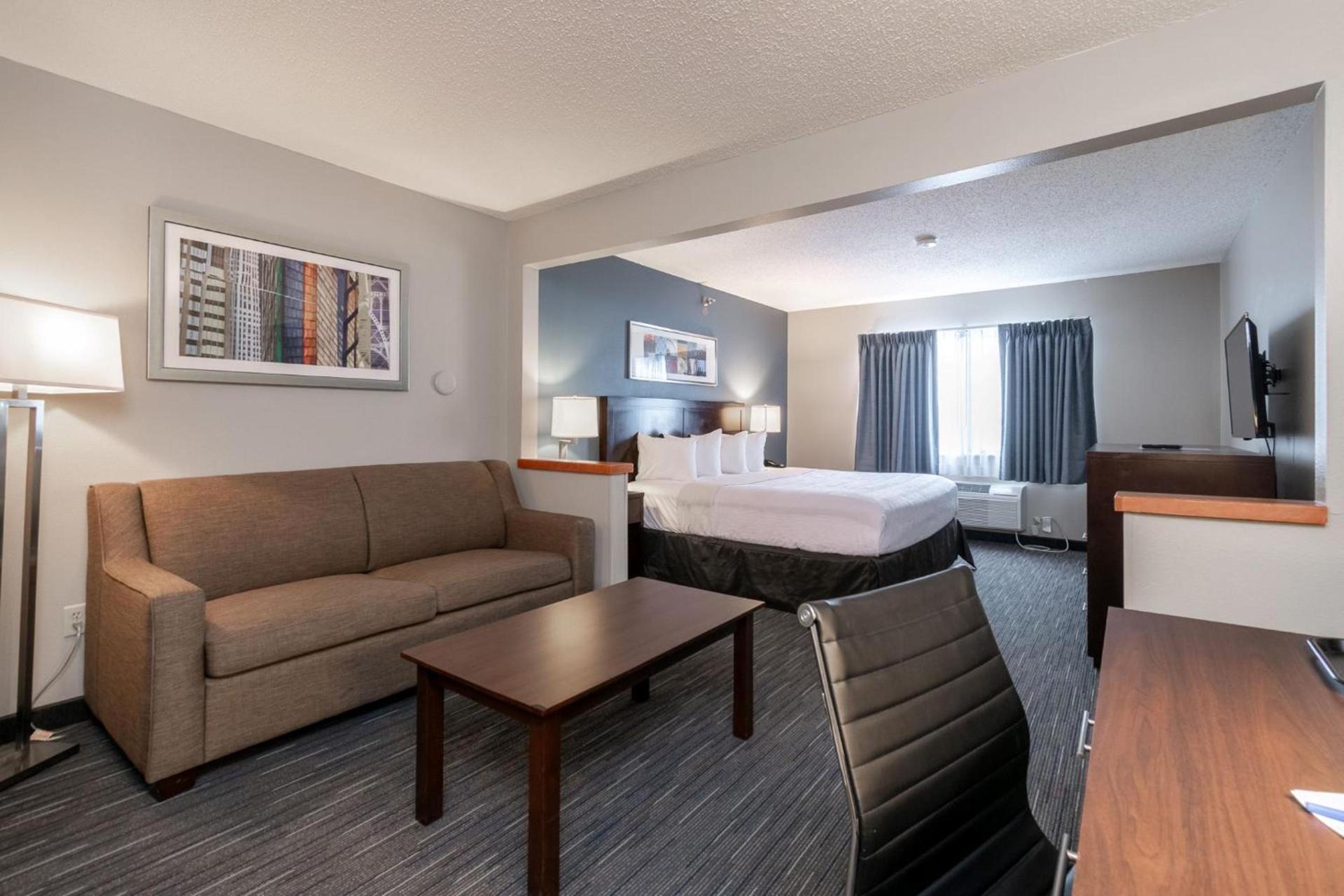 Wingate by Wyndham Great Falls photo 20