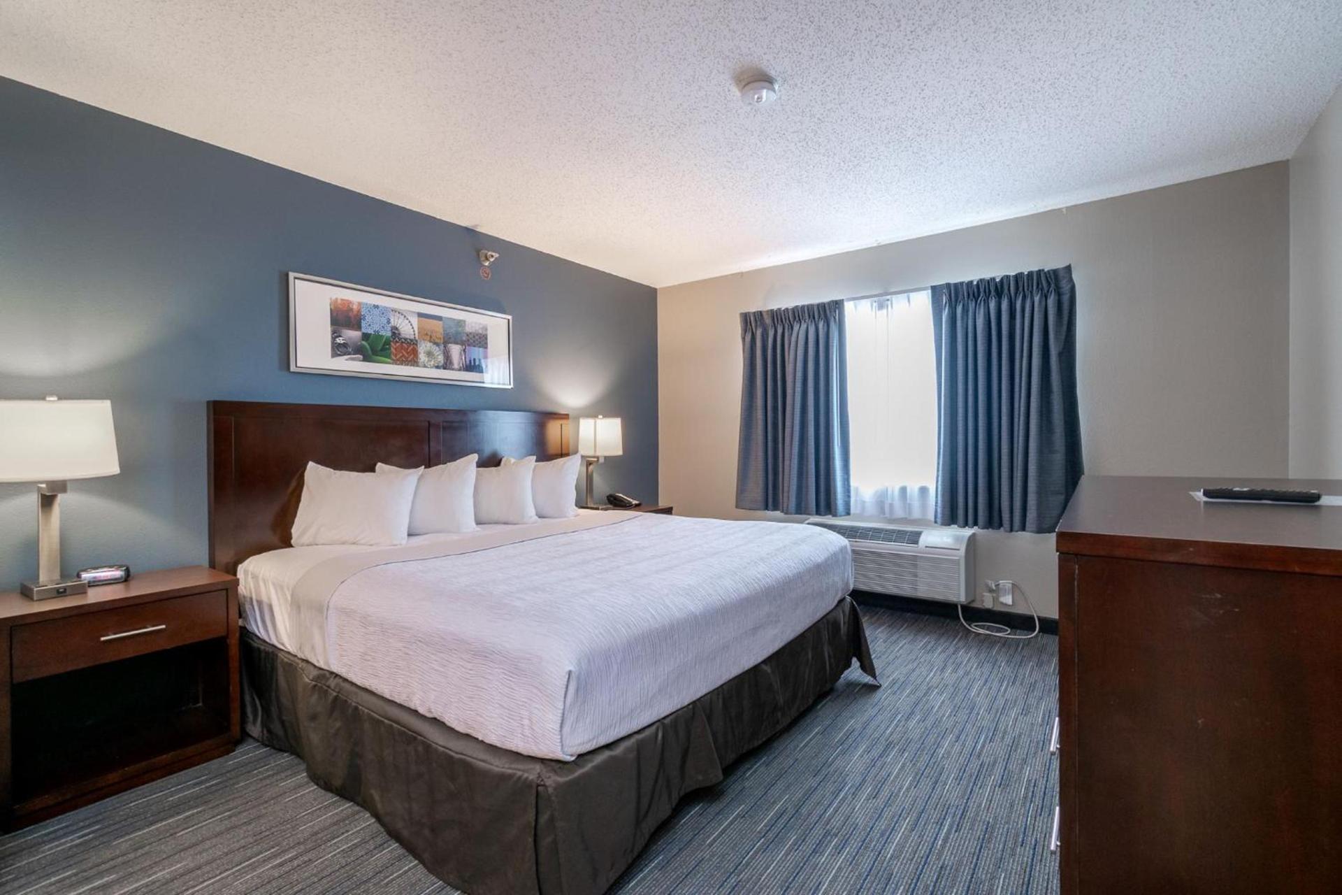 Wingate by Wyndham Great Falls photo 22