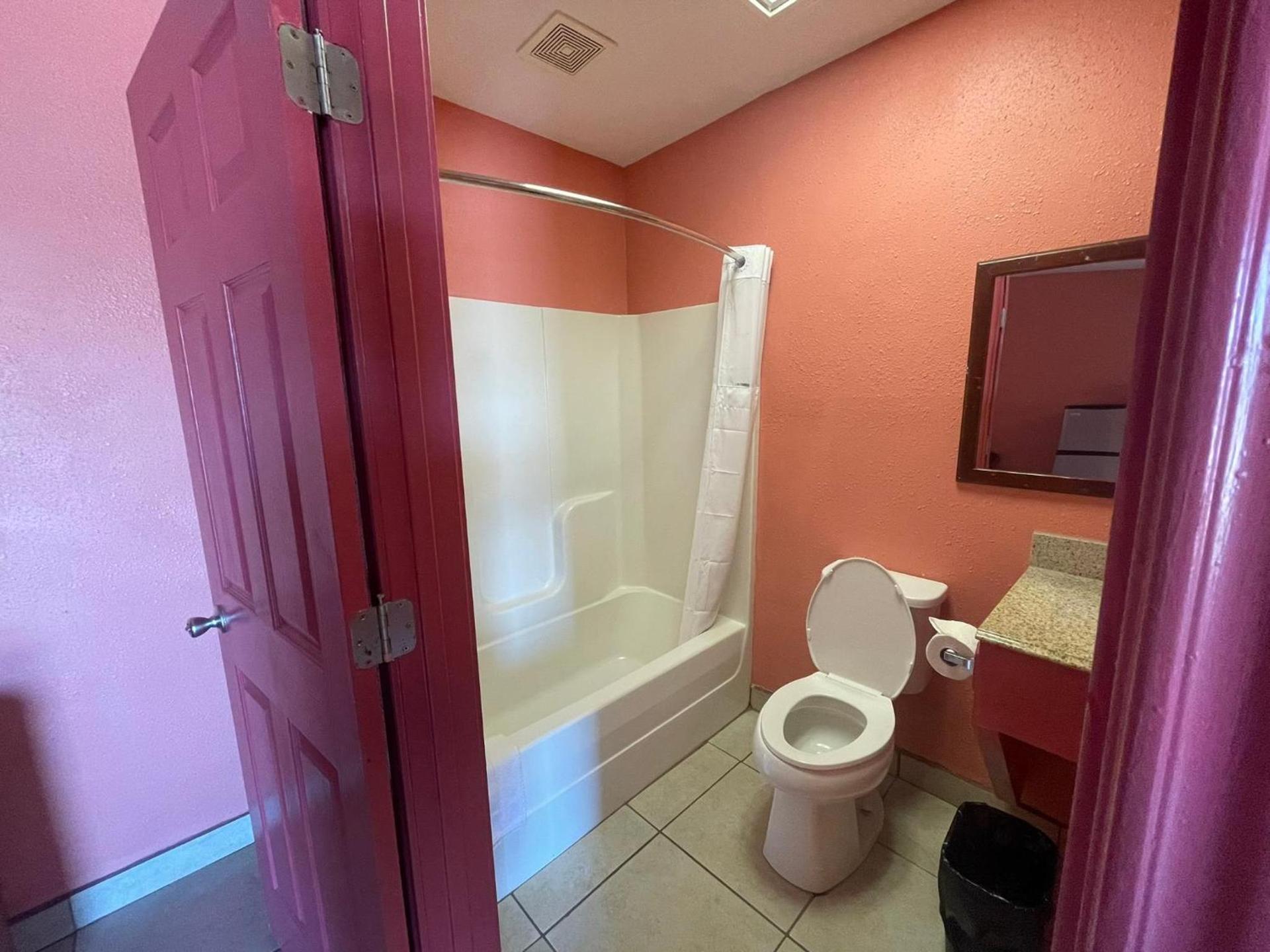 Bel-Air Motel photo 5