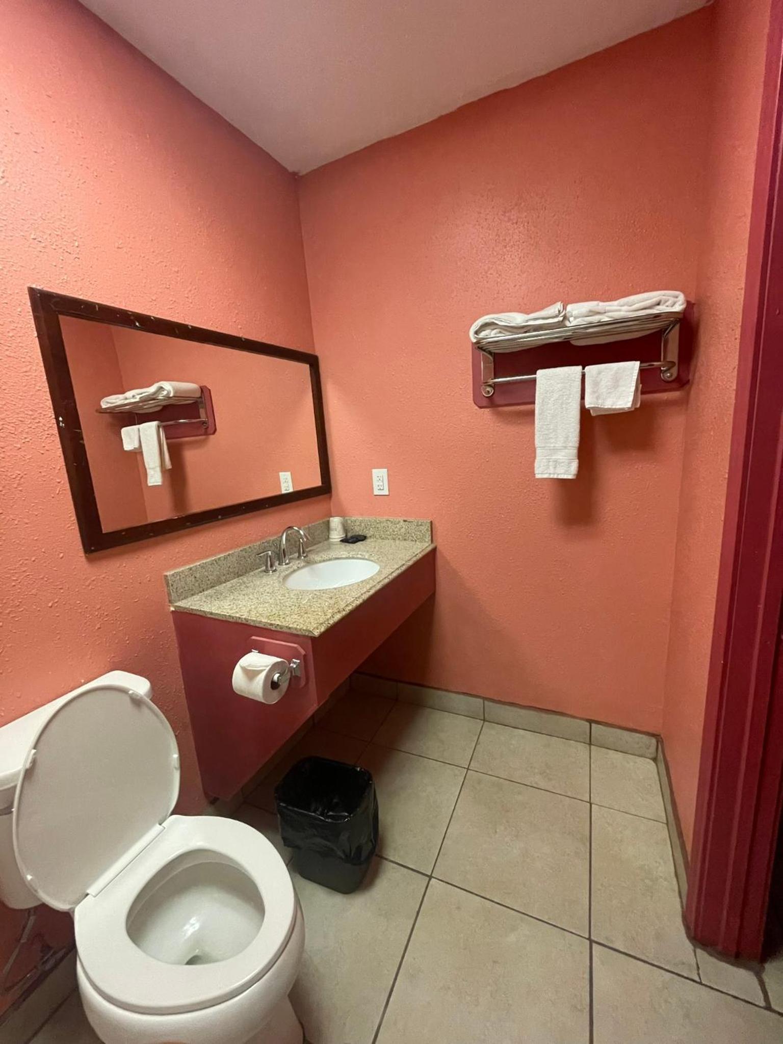 Bel-Air Motel photo 6