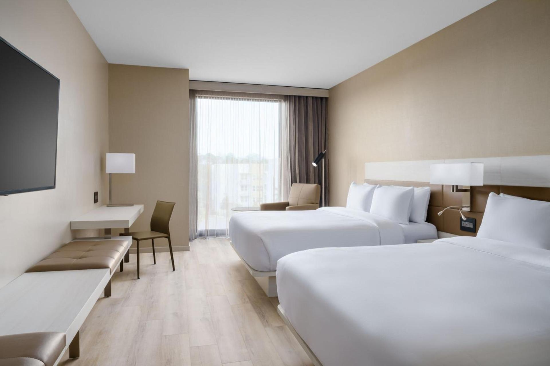 AC Hotel by Marriott Jacksonville St Johns Town Center photo 21